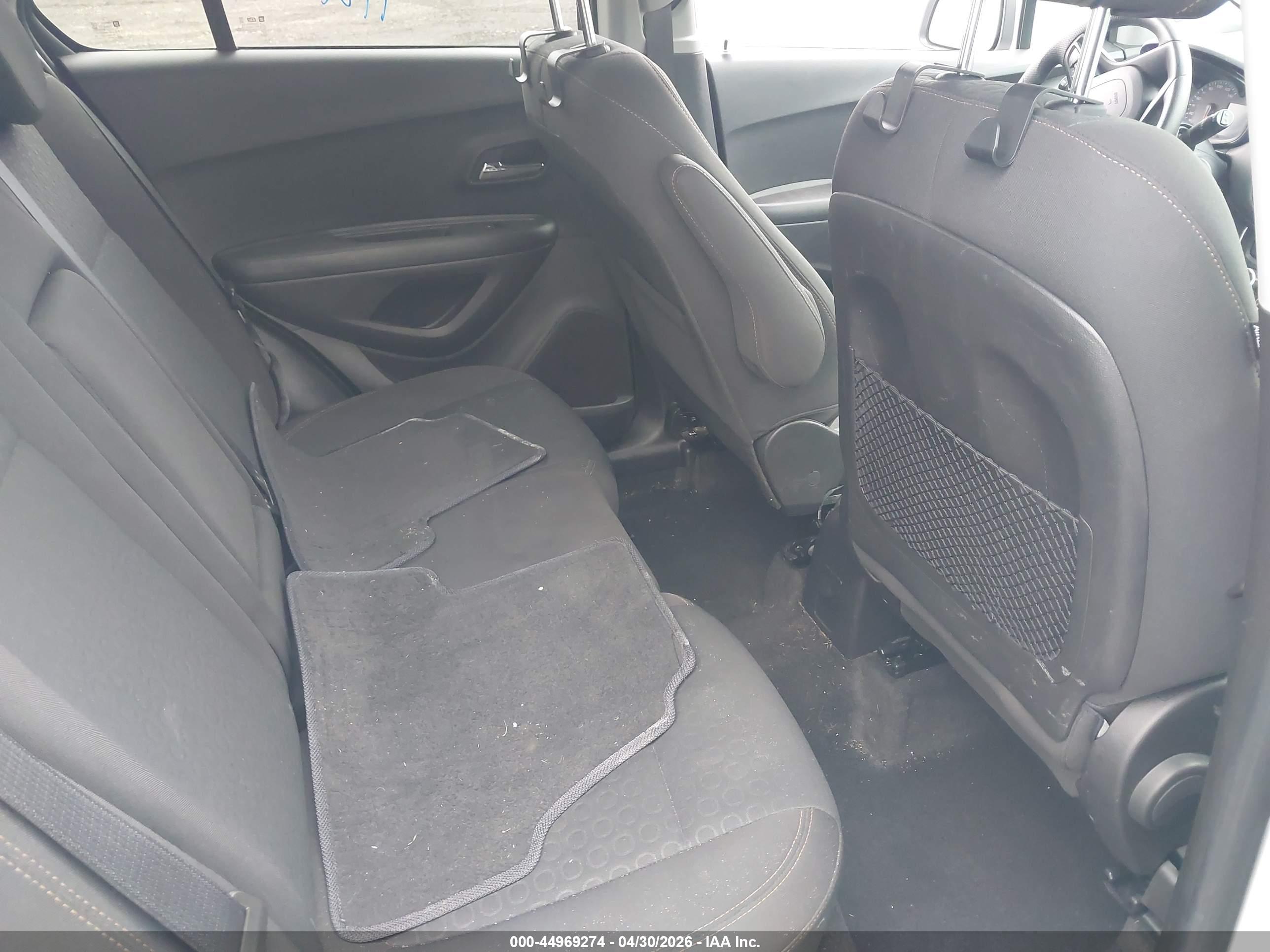 CHEVROLET TRAX image 8