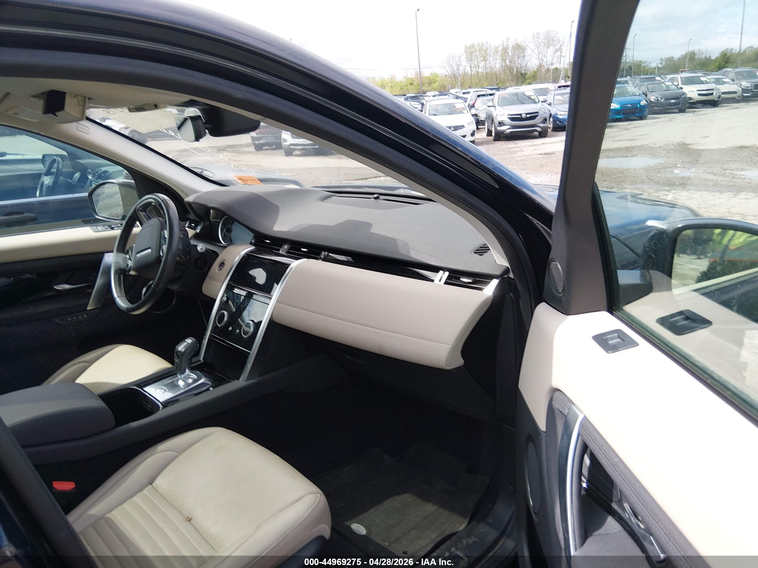 LAND ROVER image 5