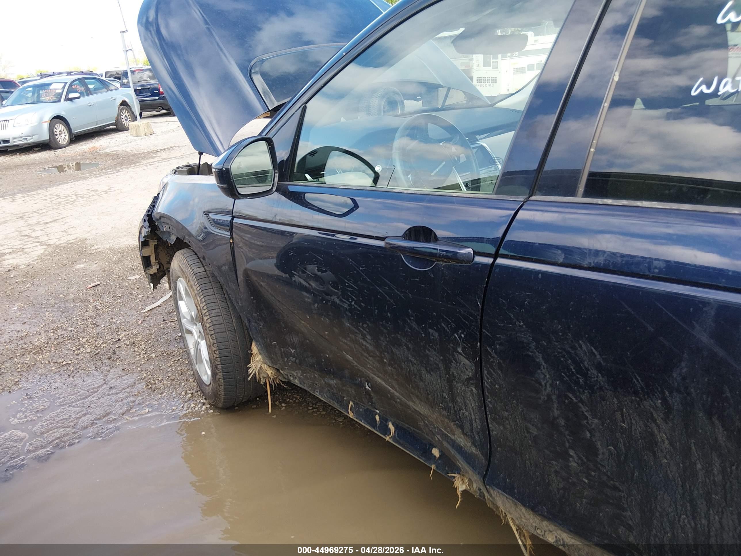 LAND ROVER image 6