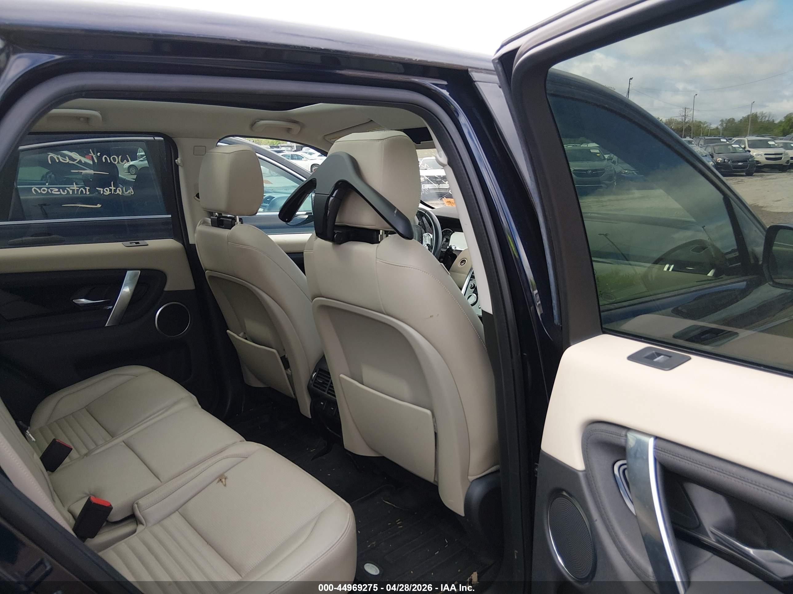 LAND ROVER image 8