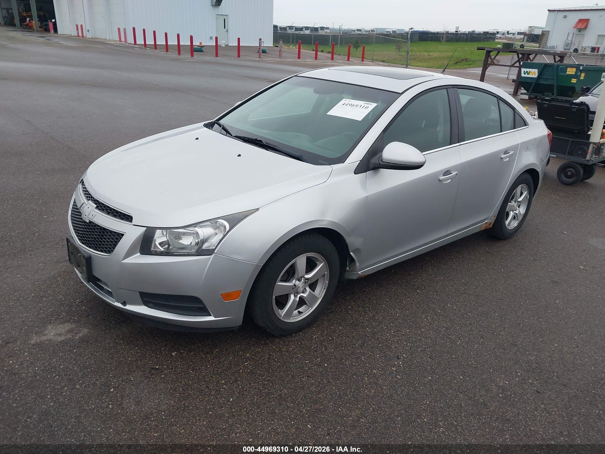 CHEVROLET CRUZE image 2