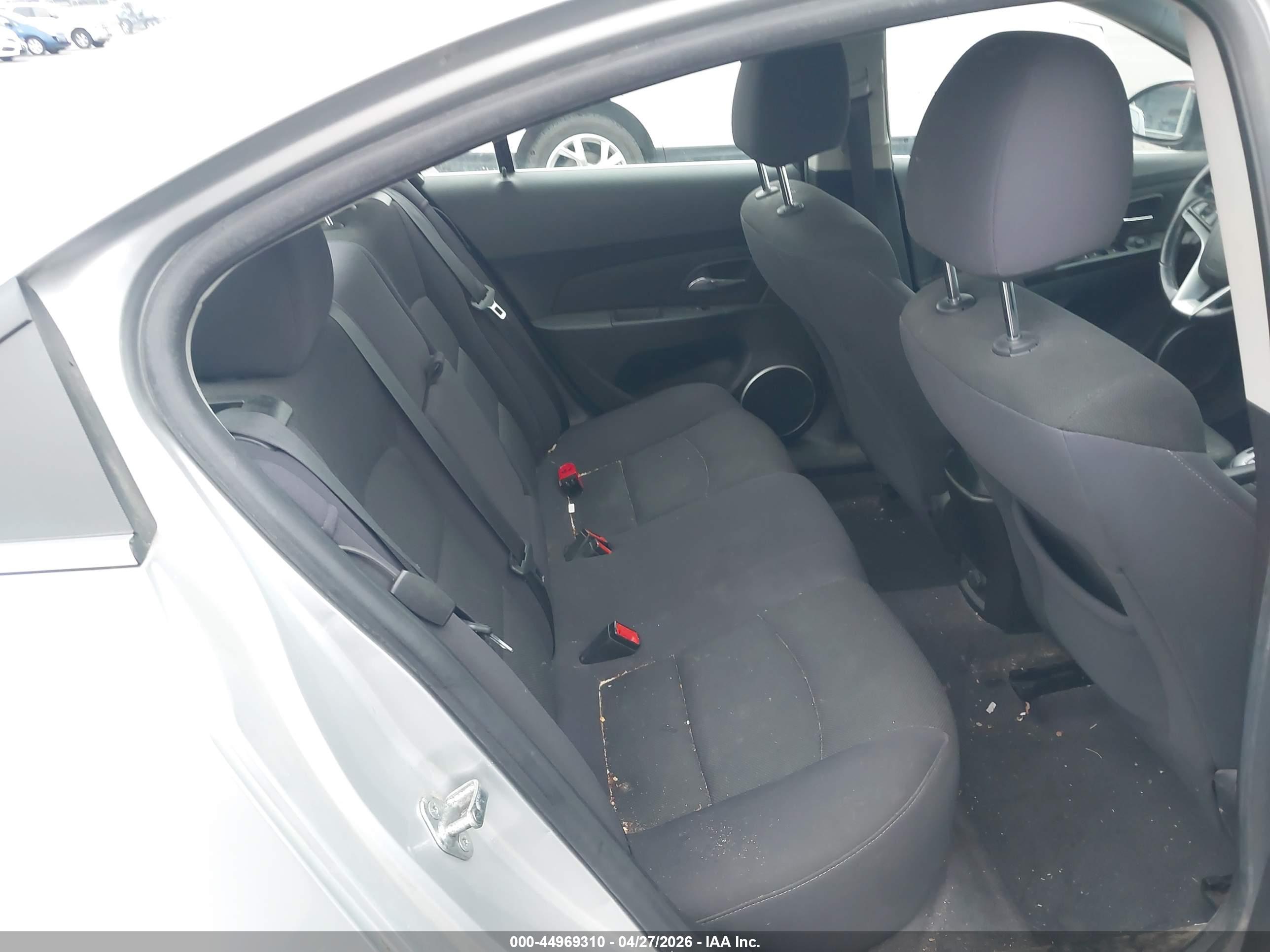 CHEVROLET CRUZE image 8