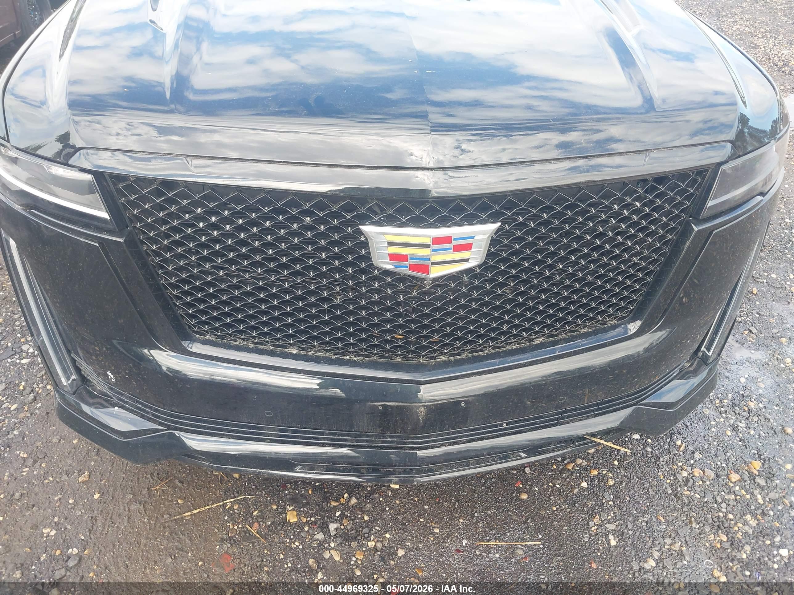 CADILLAC ESCALADE image 6