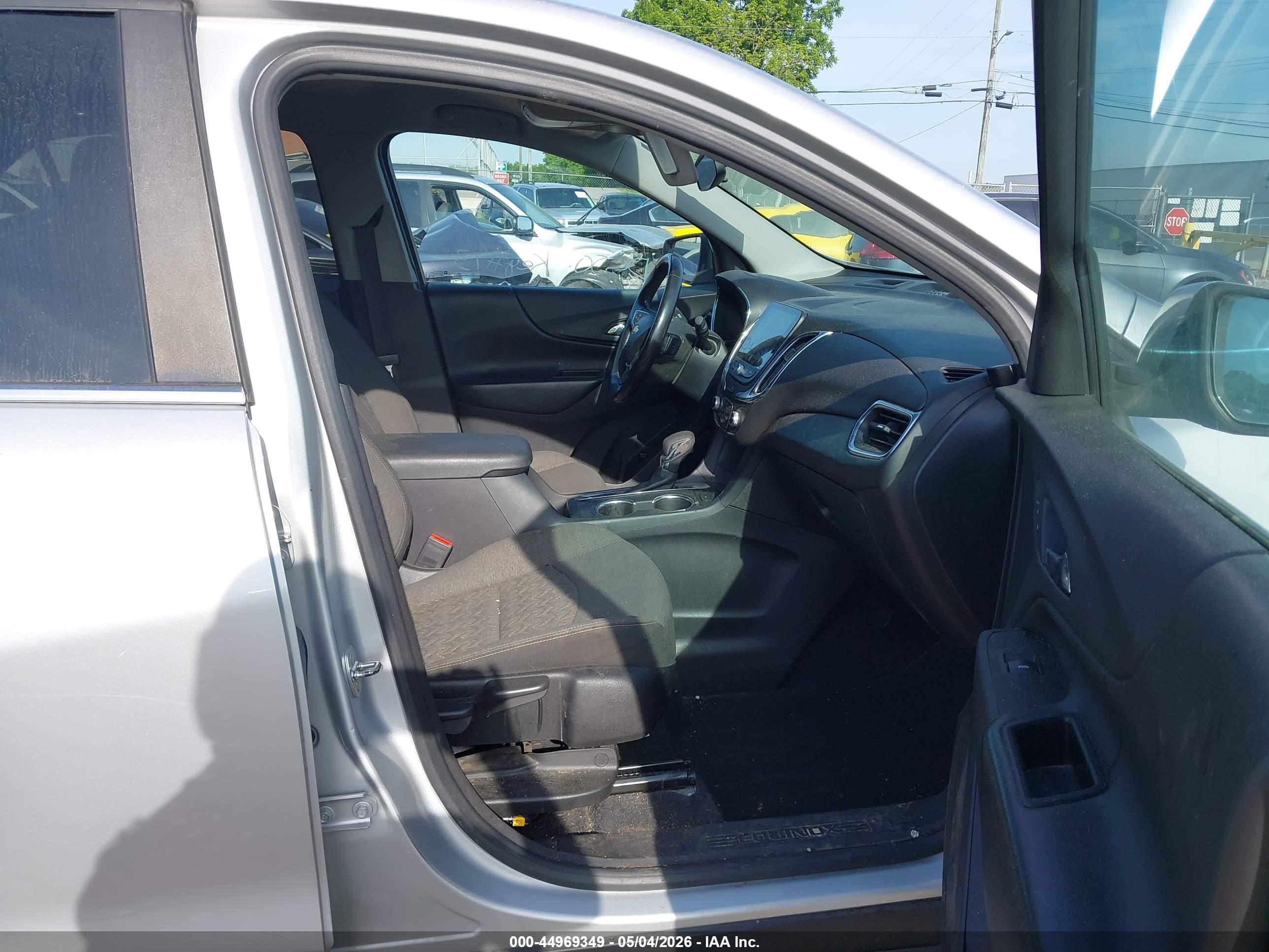 CHEVROLET EQUINOX image 5
