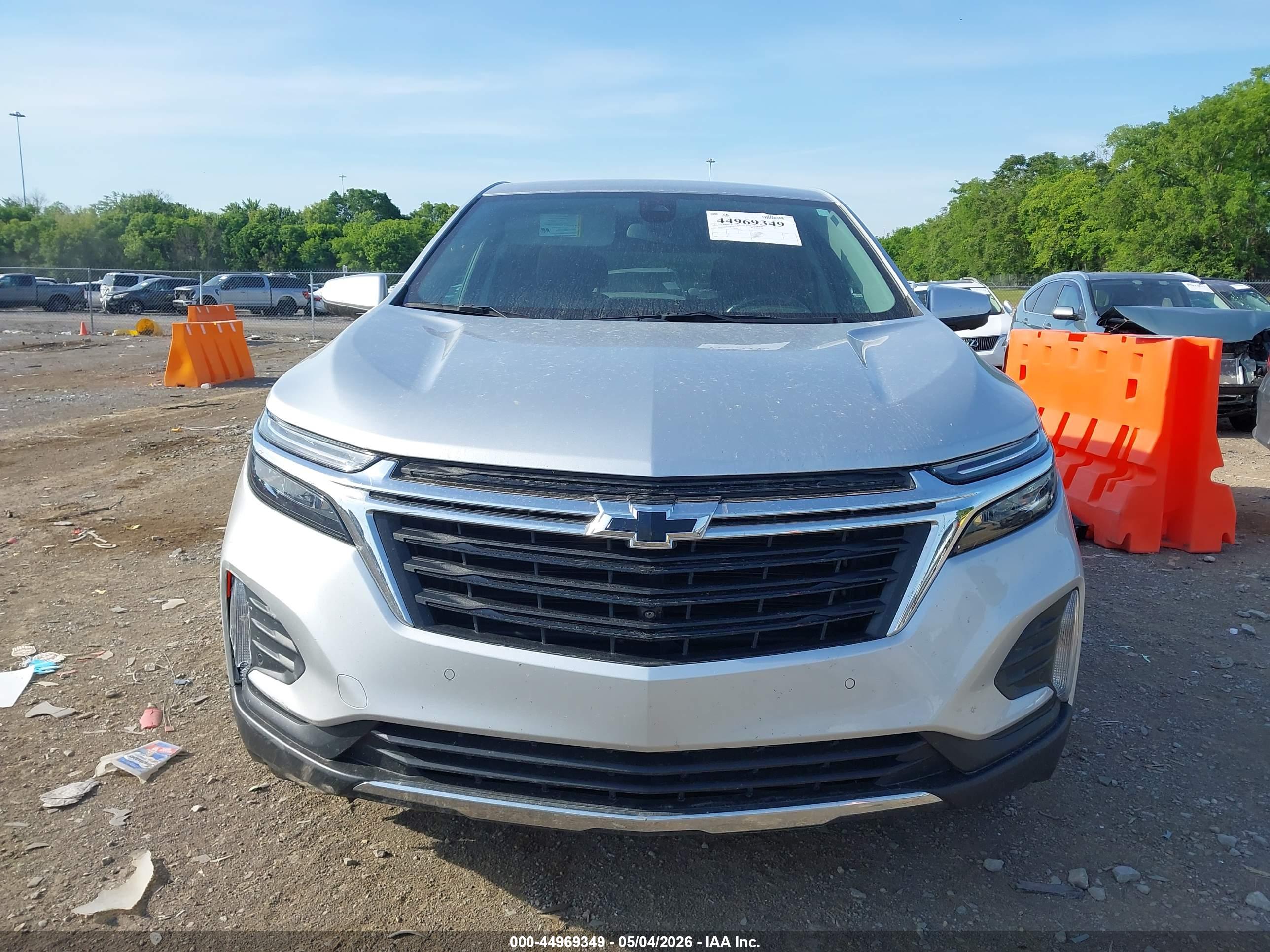 CHEVROLET EQUINOX image 6