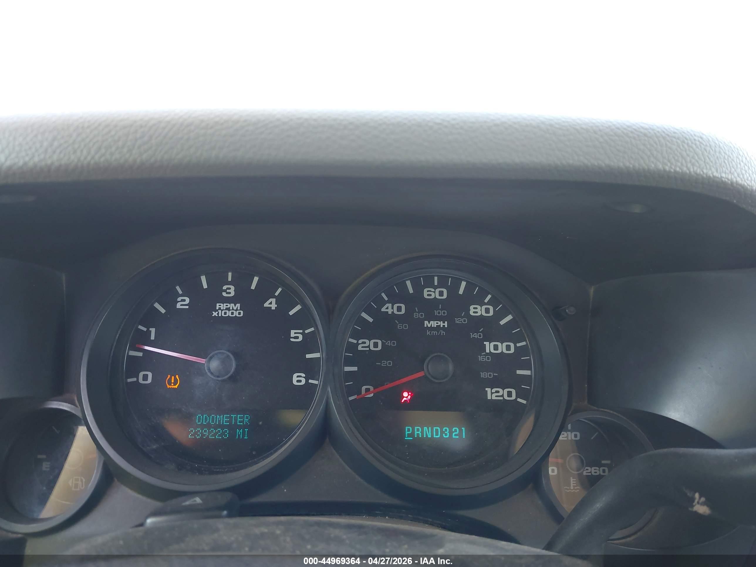 CHEVROLET SILVERADO image 7