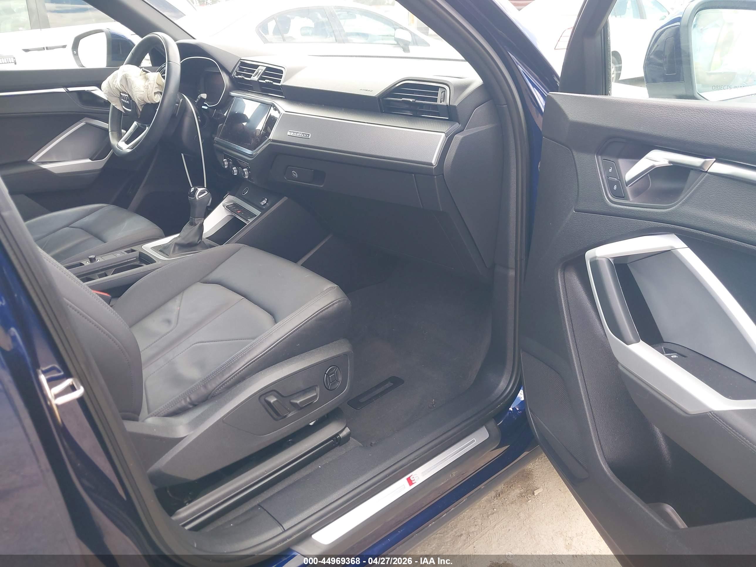 AUDI Q3 image 5