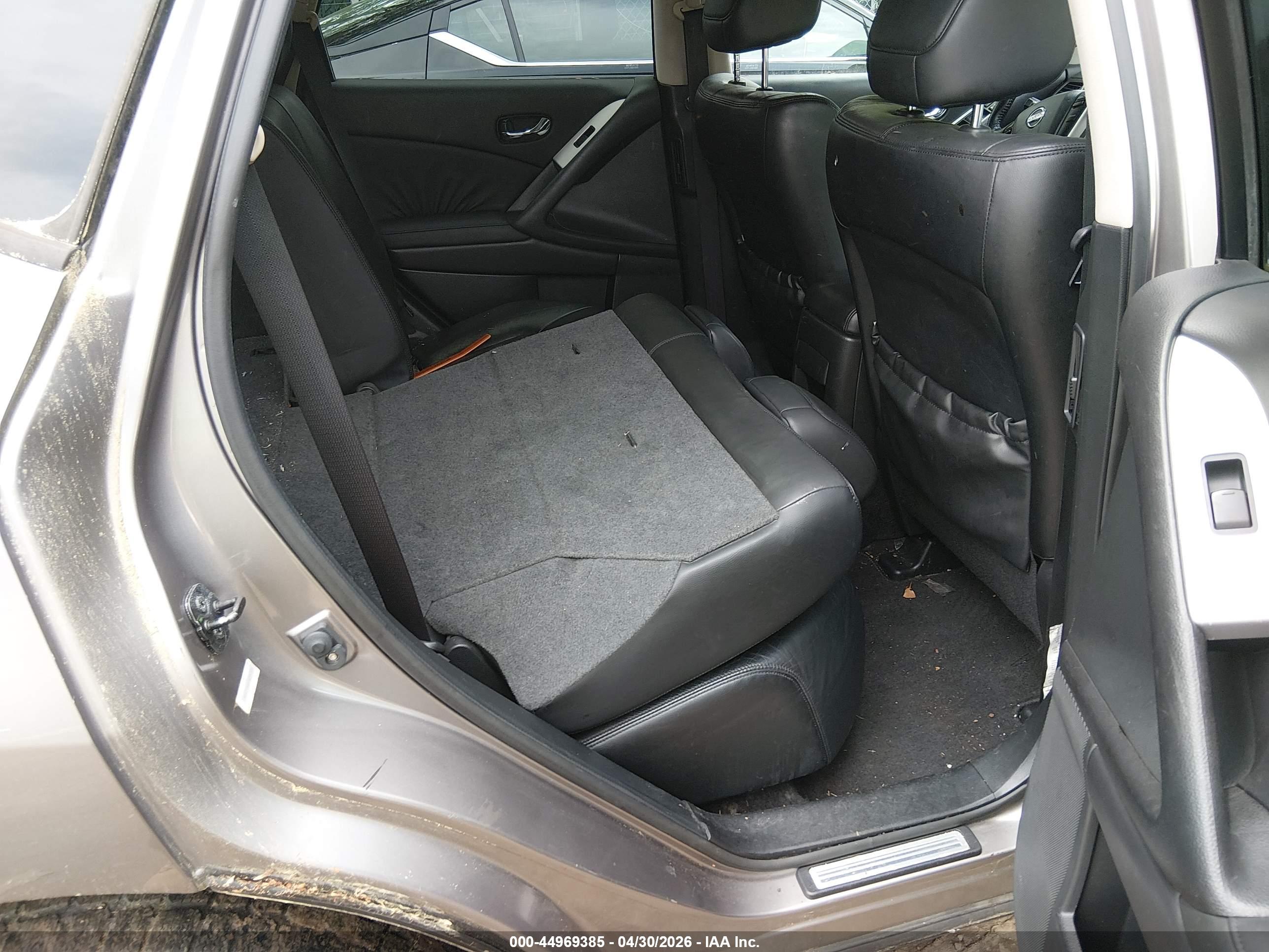NISSAN MURANO image 8