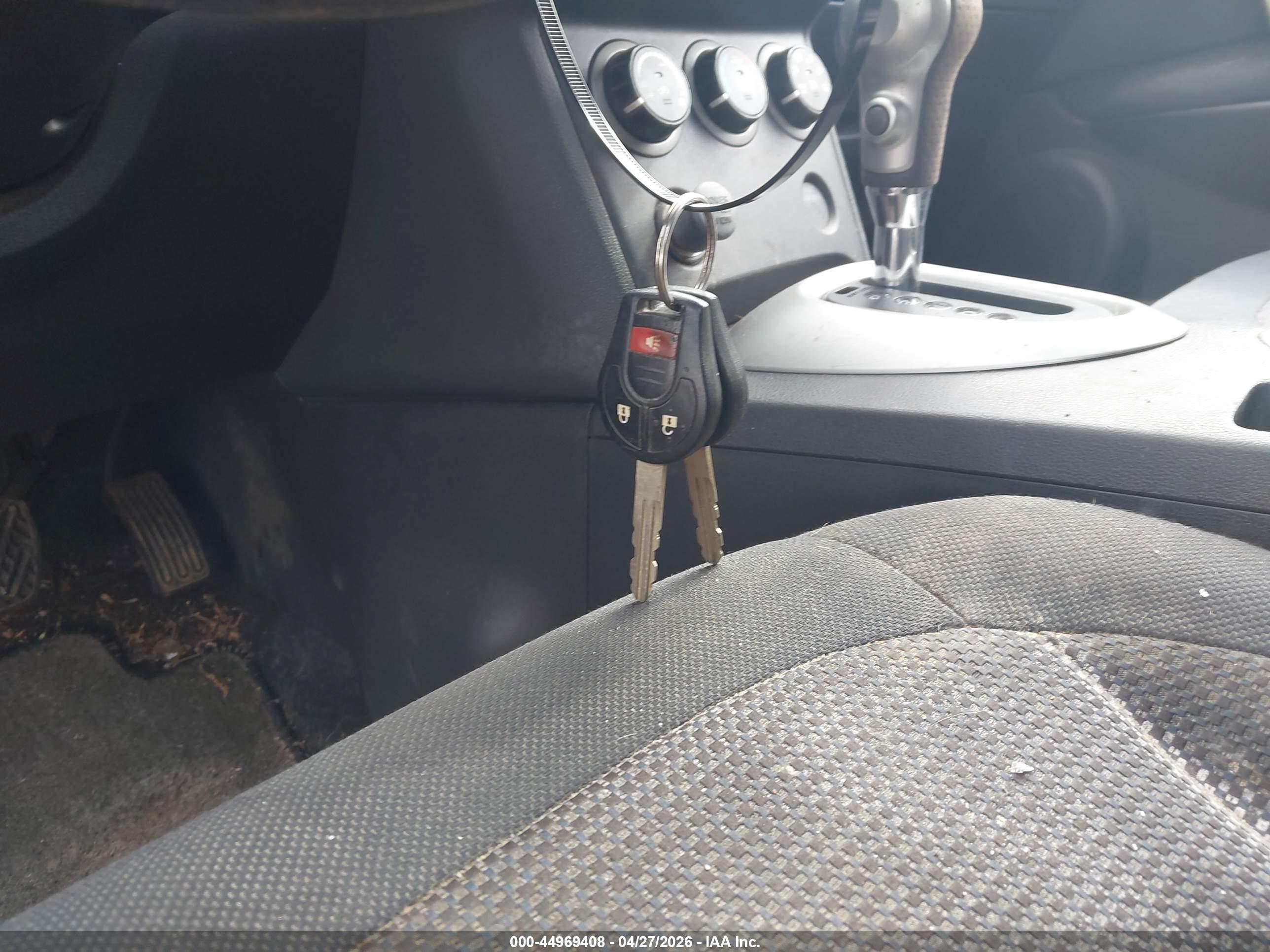 NISSAN ROGUE image 11