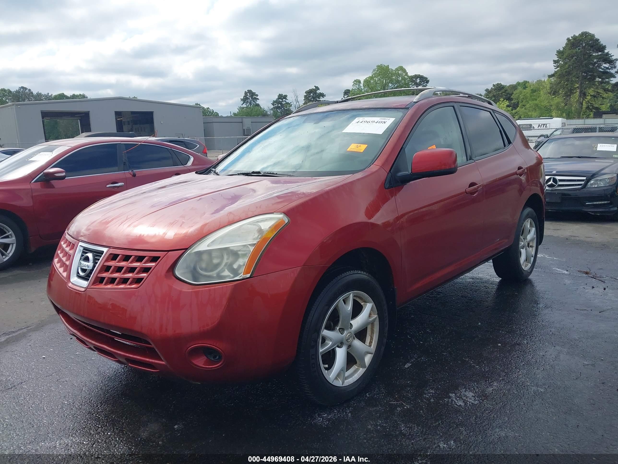 NISSAN ROGUE image 2