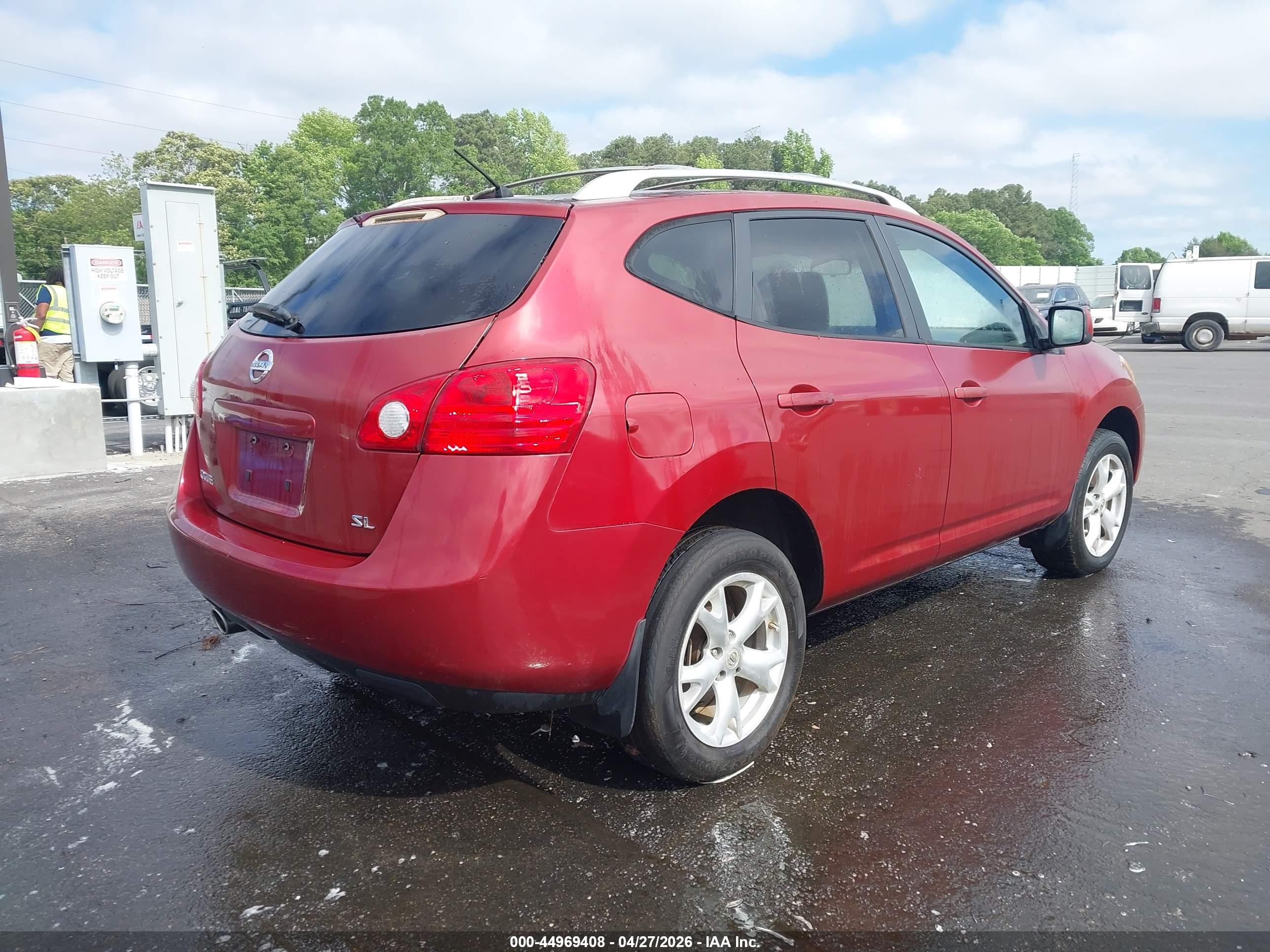 NISSAN ROGUE image 4