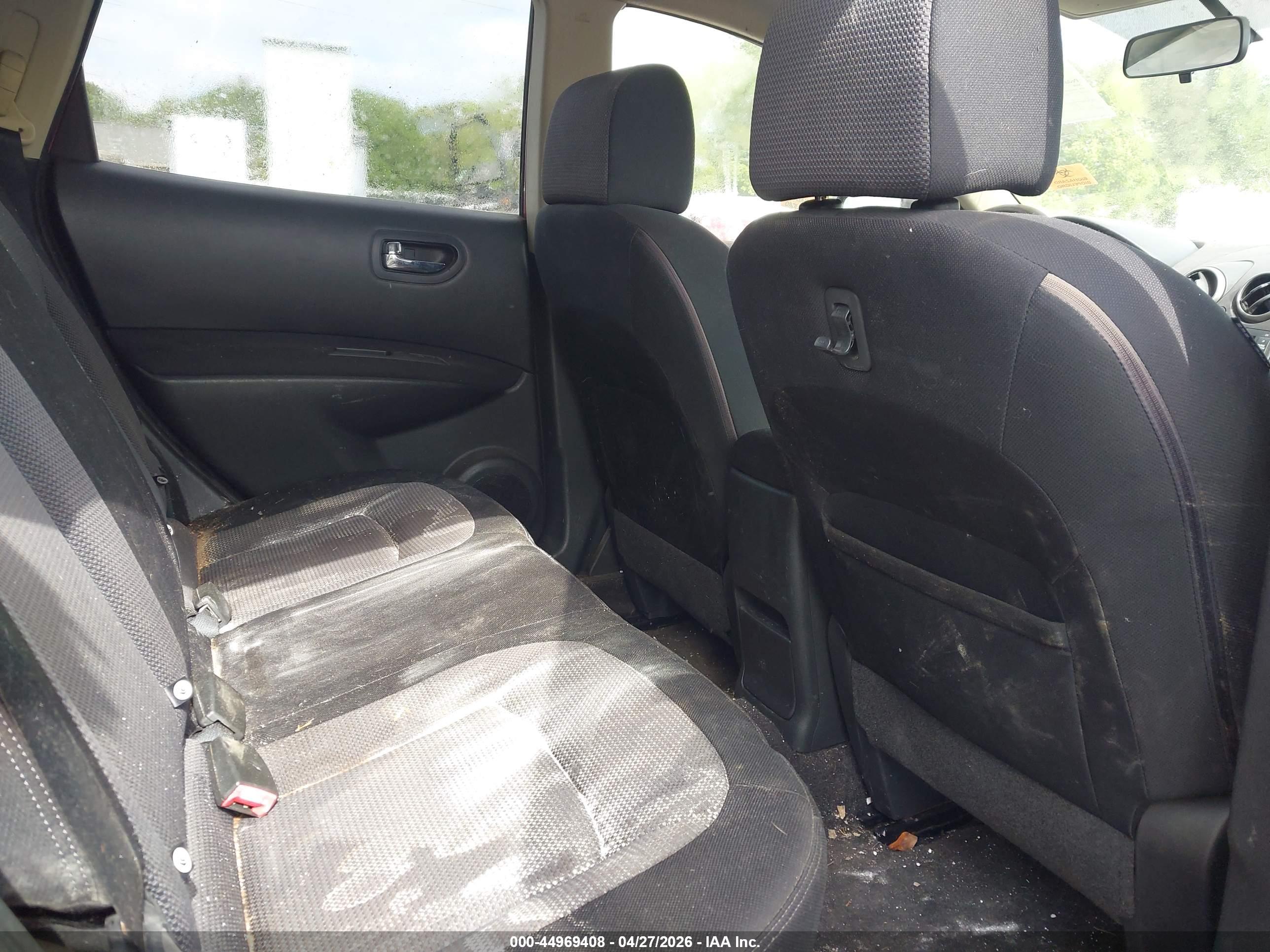 NISSAN ROGUE image 8