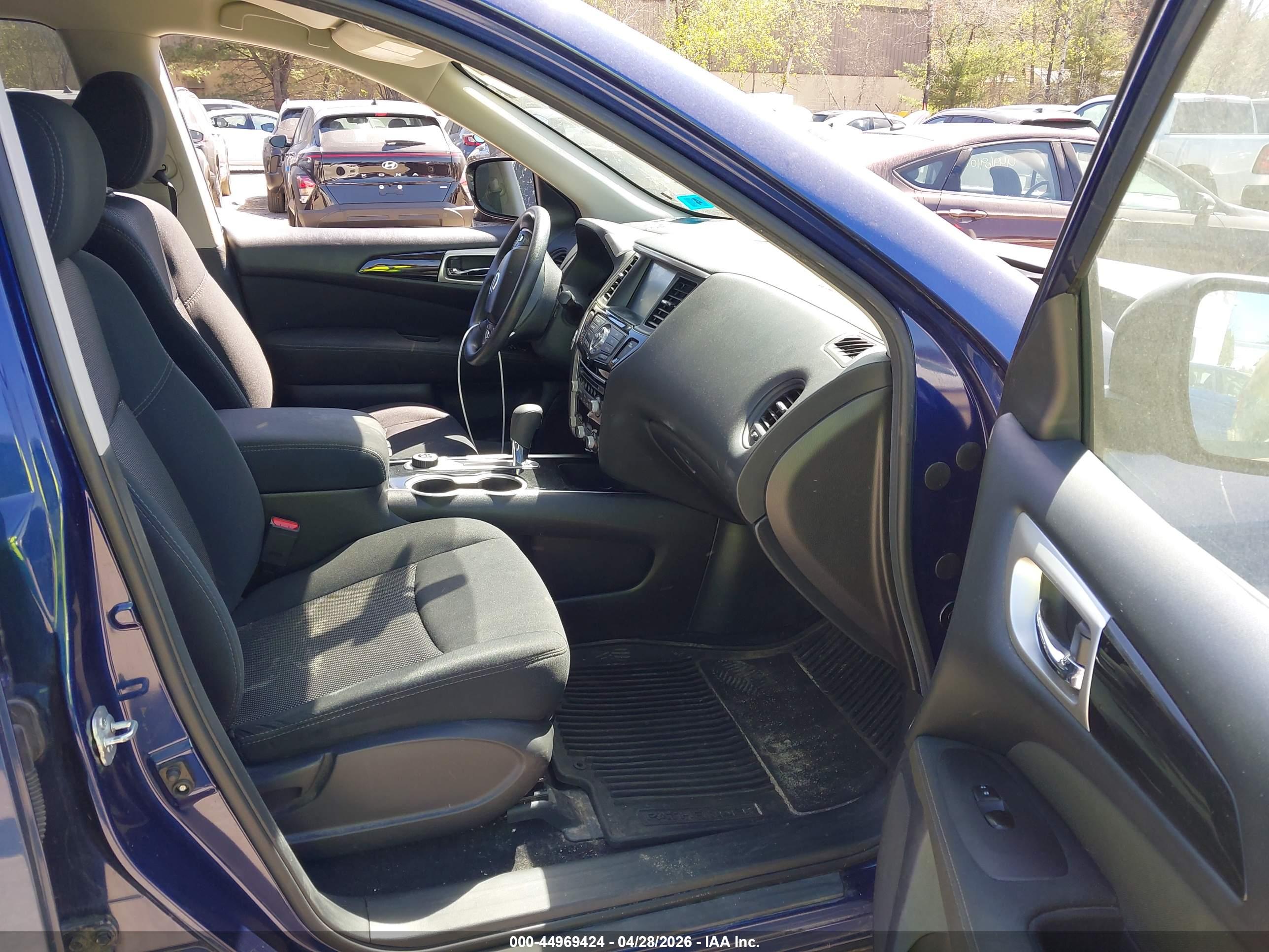 NISSAN PATHFINDER image 5