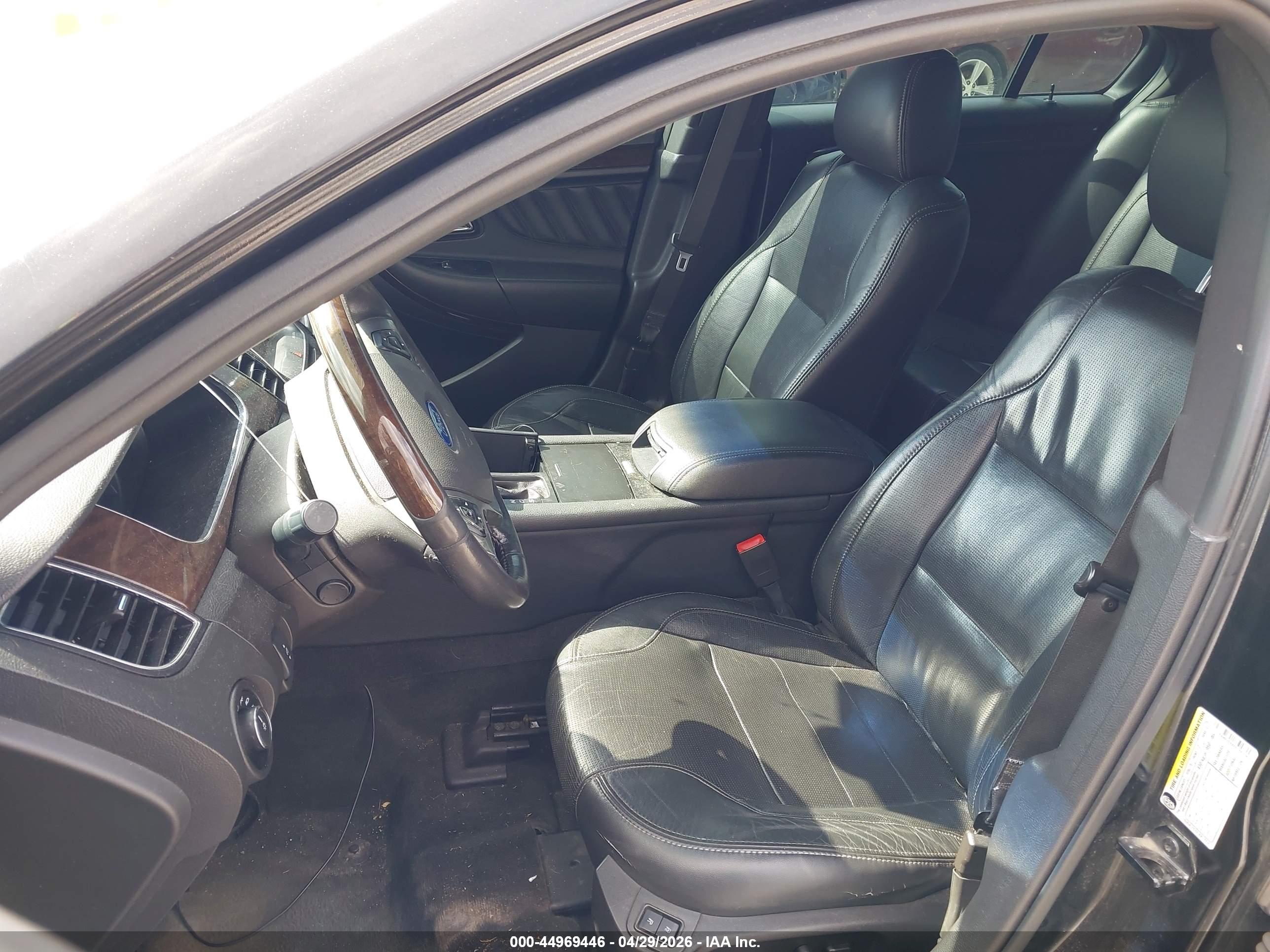 FORD TAURUS image 5