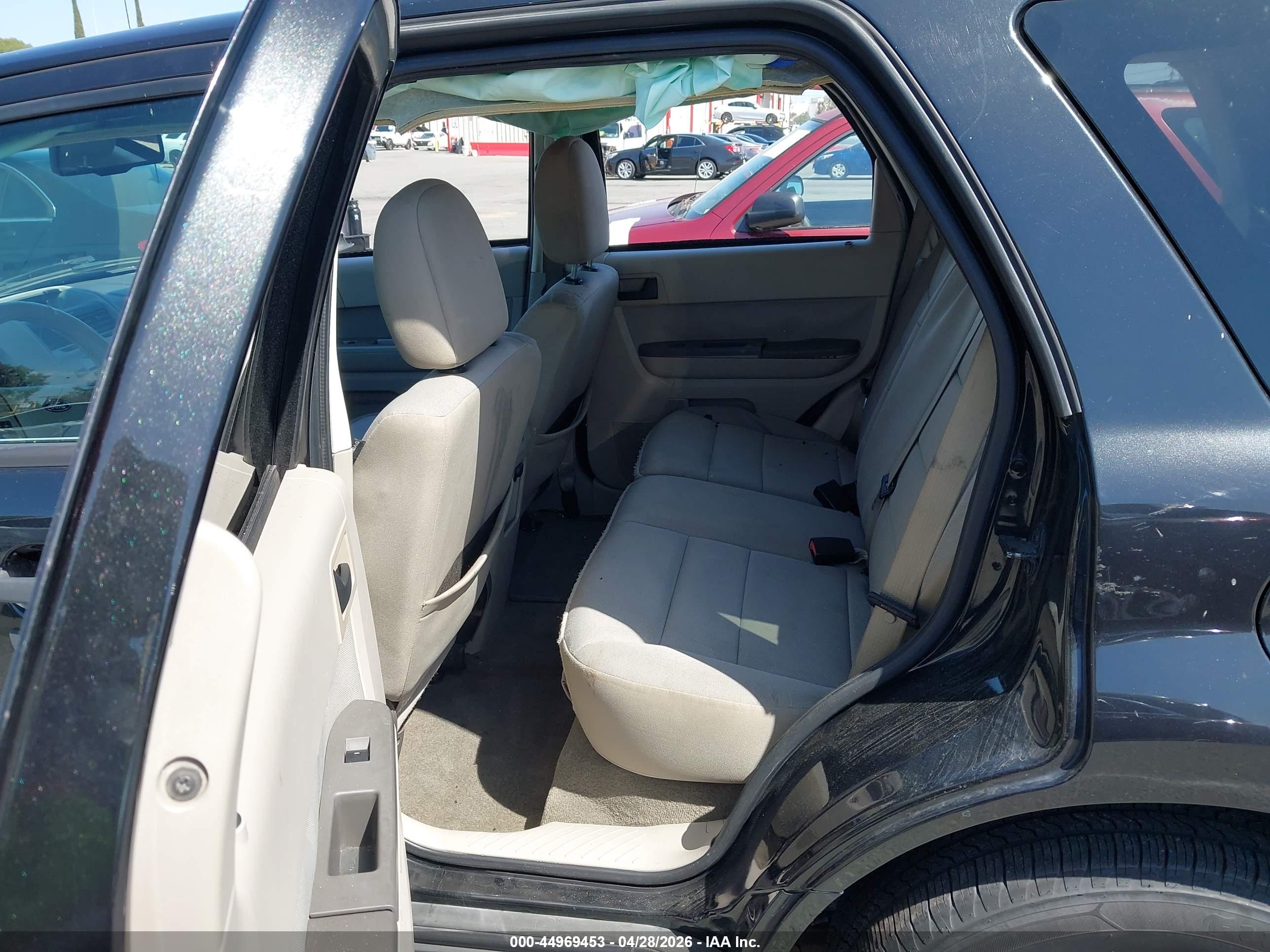 FORD ESCAPE image 8