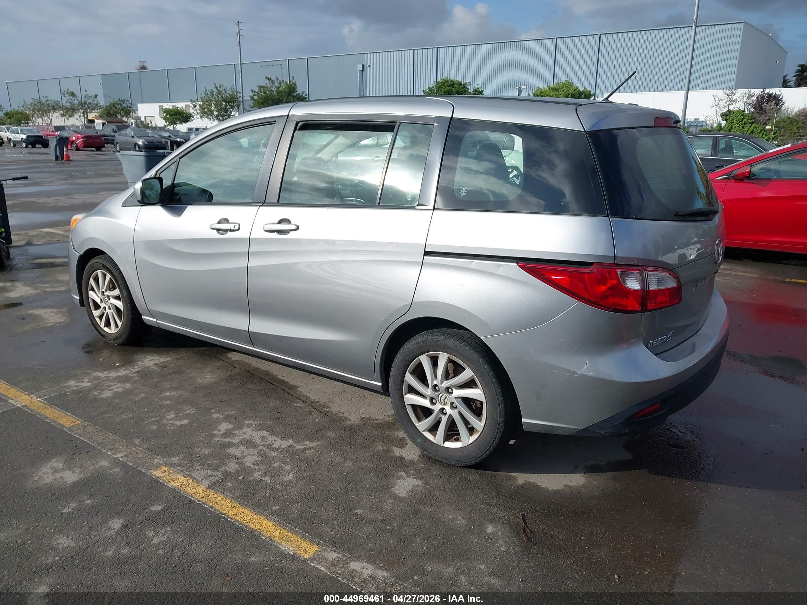 MAZDA MAZDA5 image 3