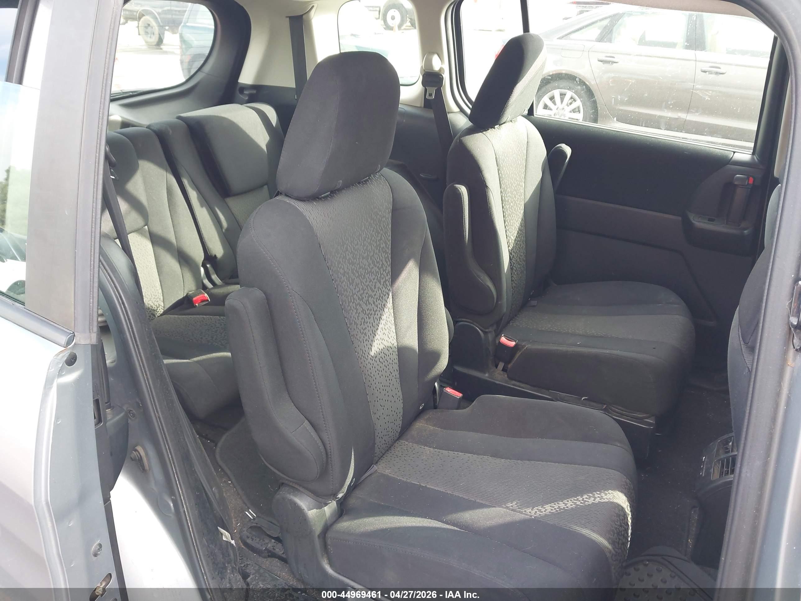 MAZDA MAZDA5 image 8