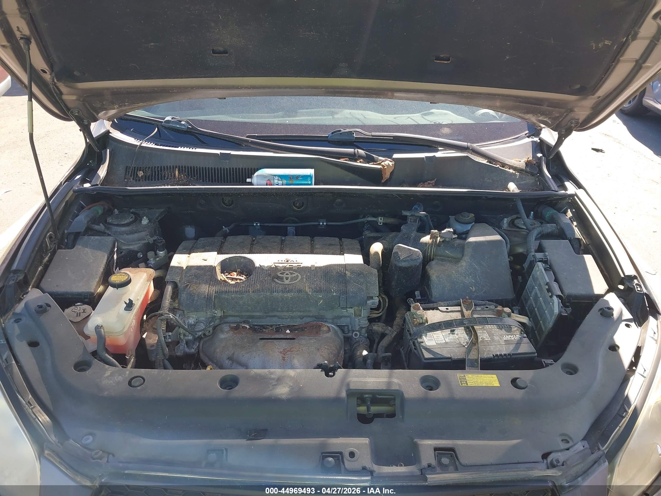 TOYOTA RAV4 image 10