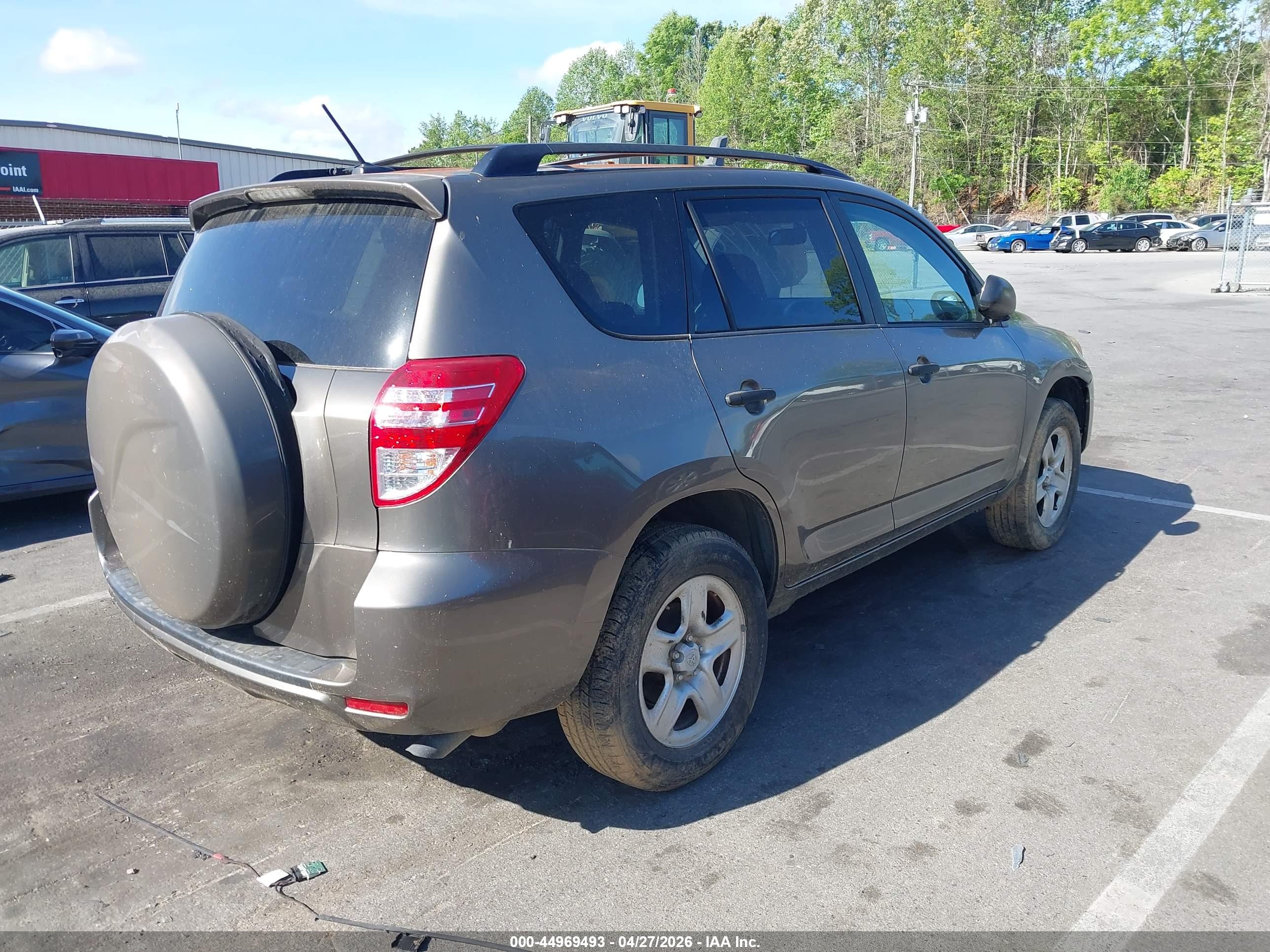 TOYOTA RAV4 image 4