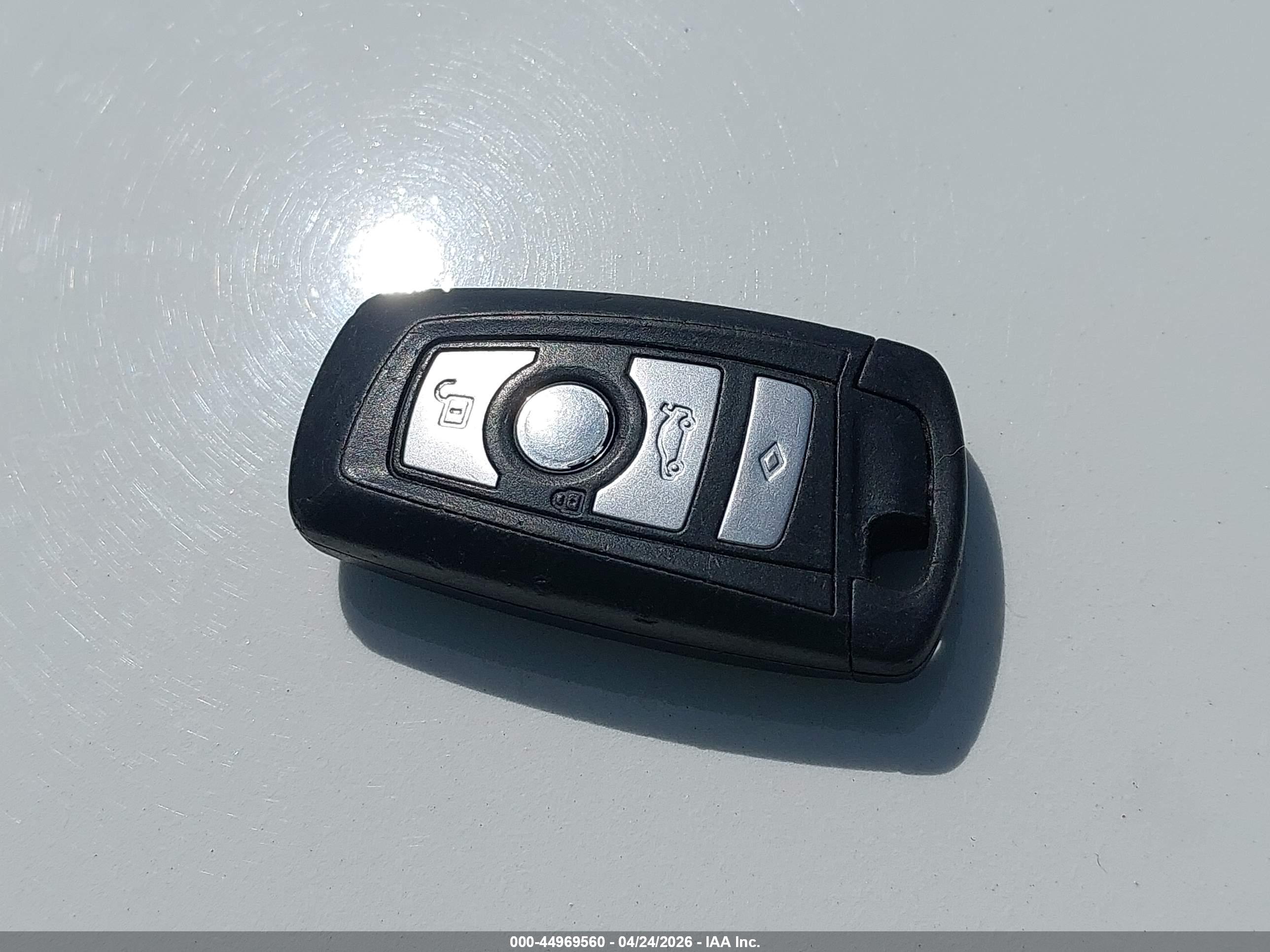BMW 528I image 11