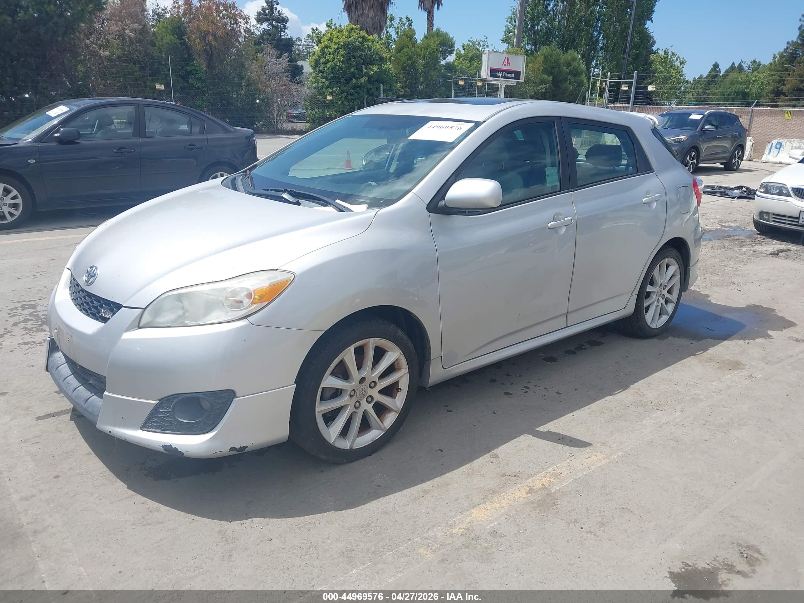 TOYOTA MATRIX image 2