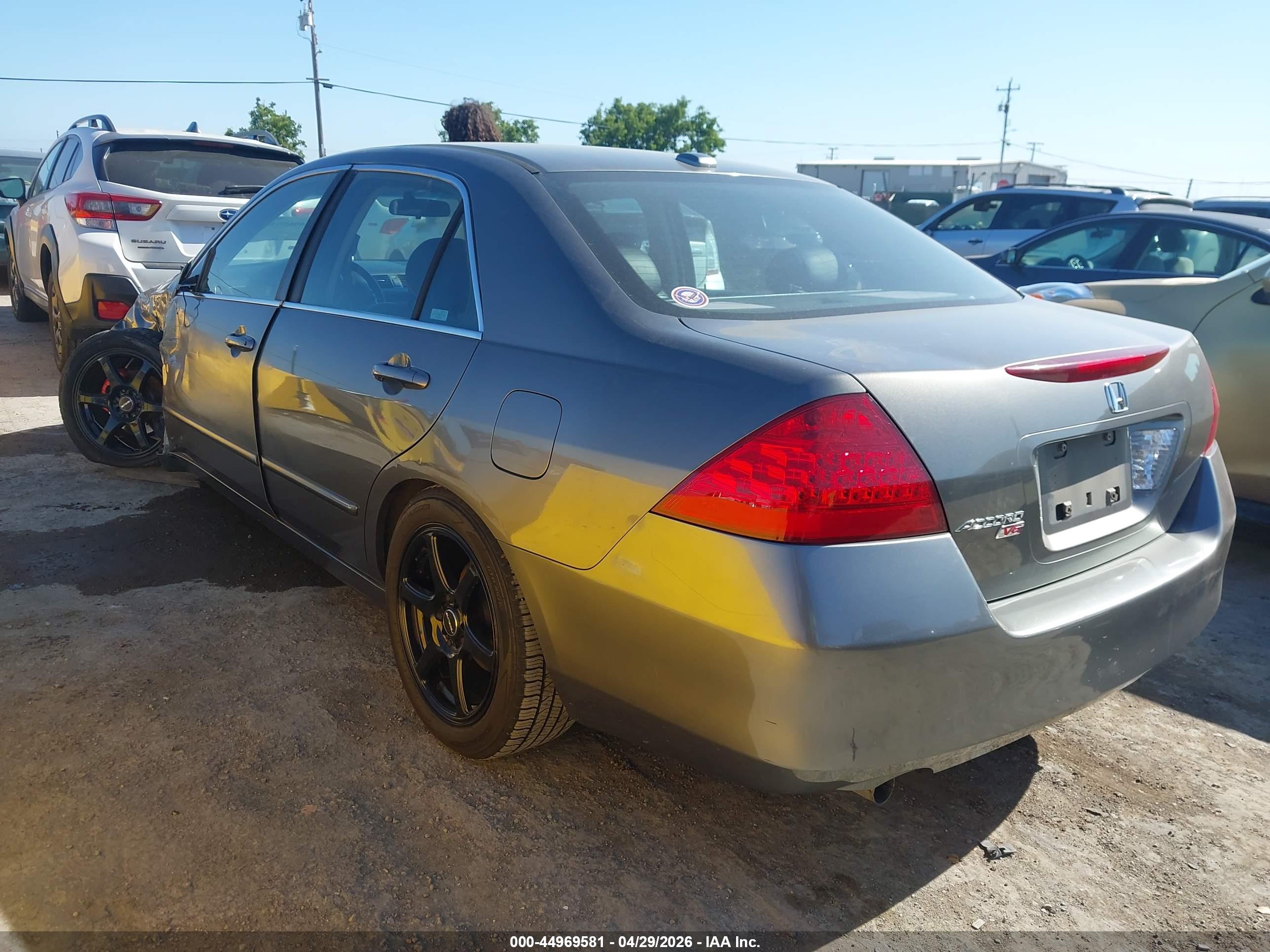 HONDA ACCORD image 3