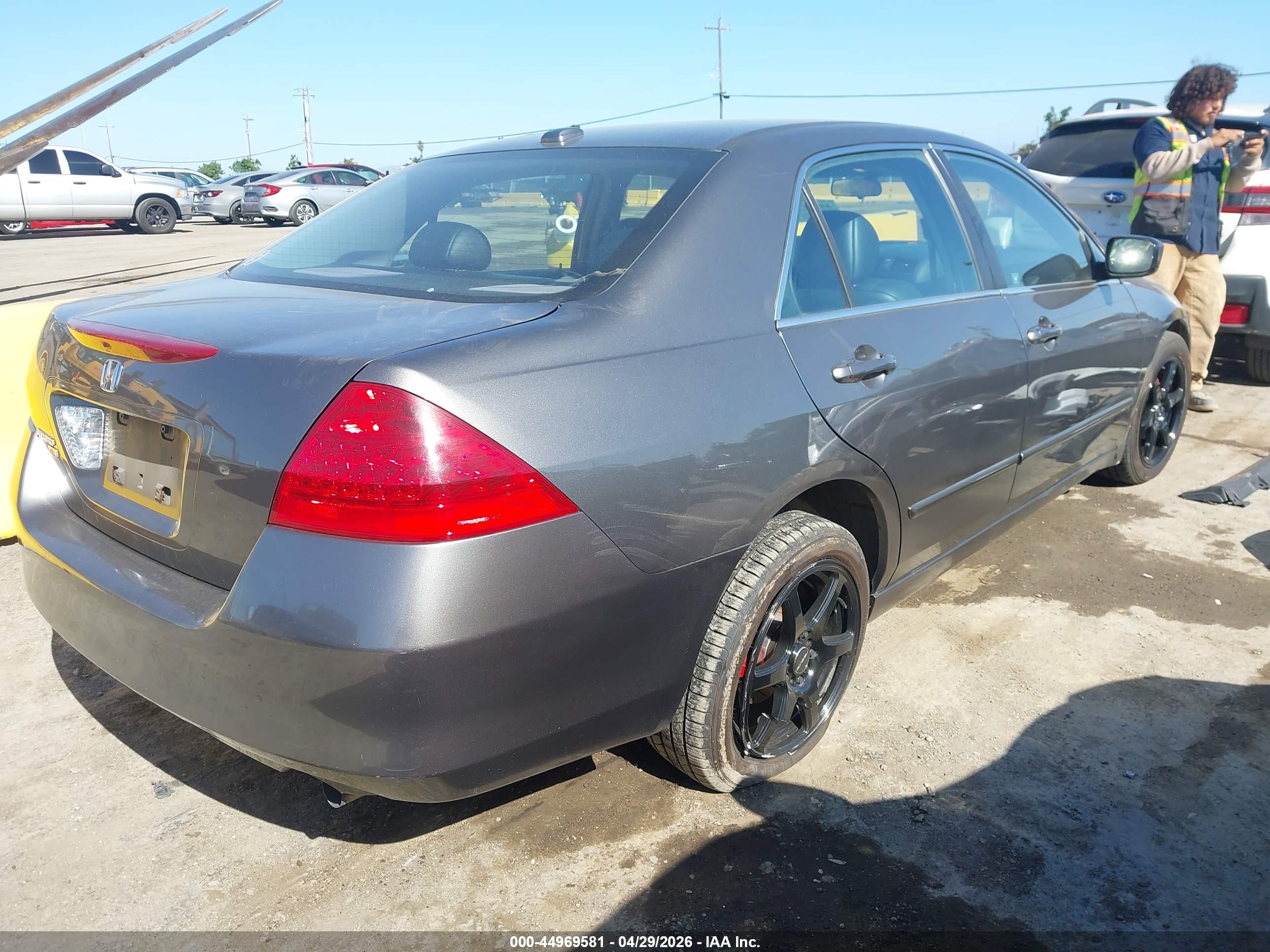 HONDA ACCORD image 4