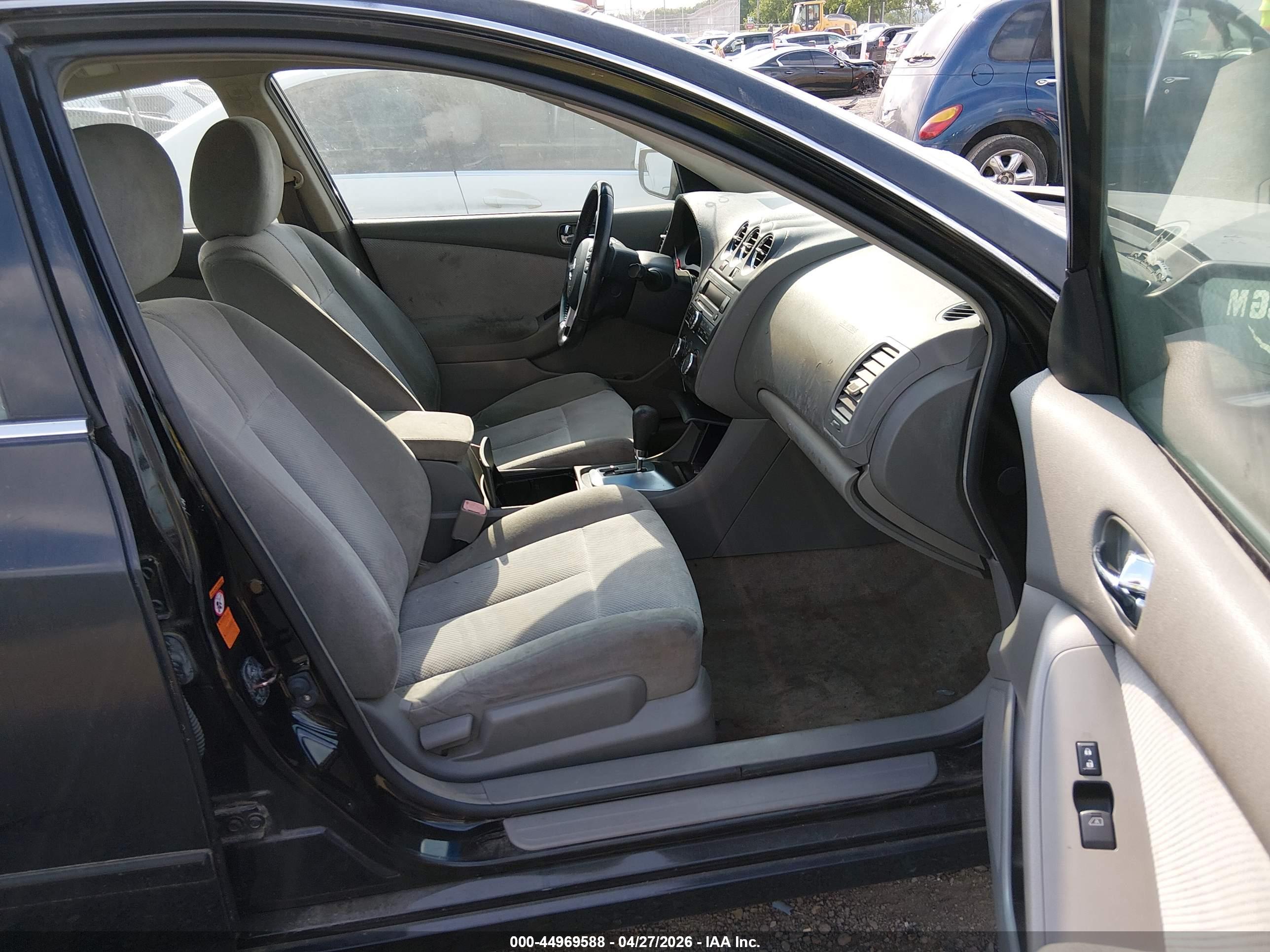 NISSAN ALTIMA image 5