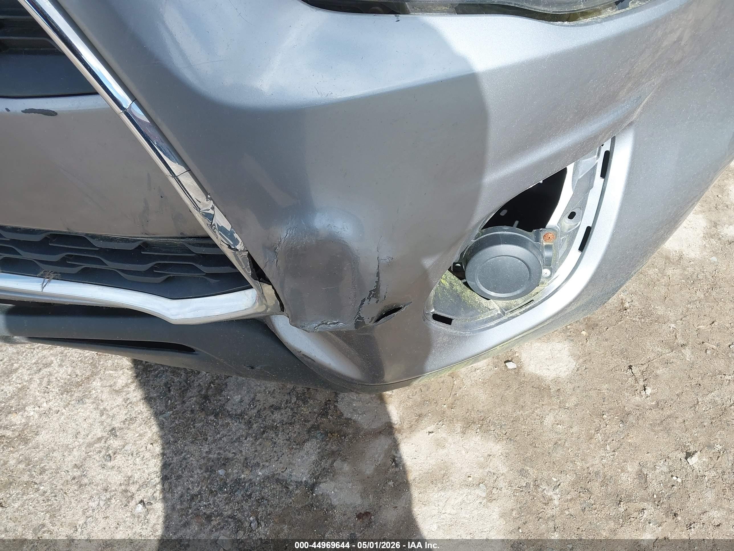 MITSUBISHI OUTLANDER image 6