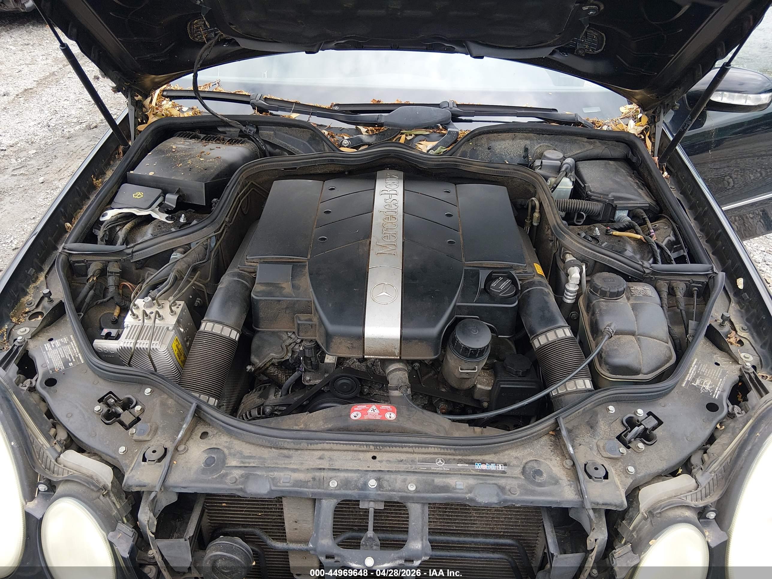 MERCEDES-BENZ E image 10