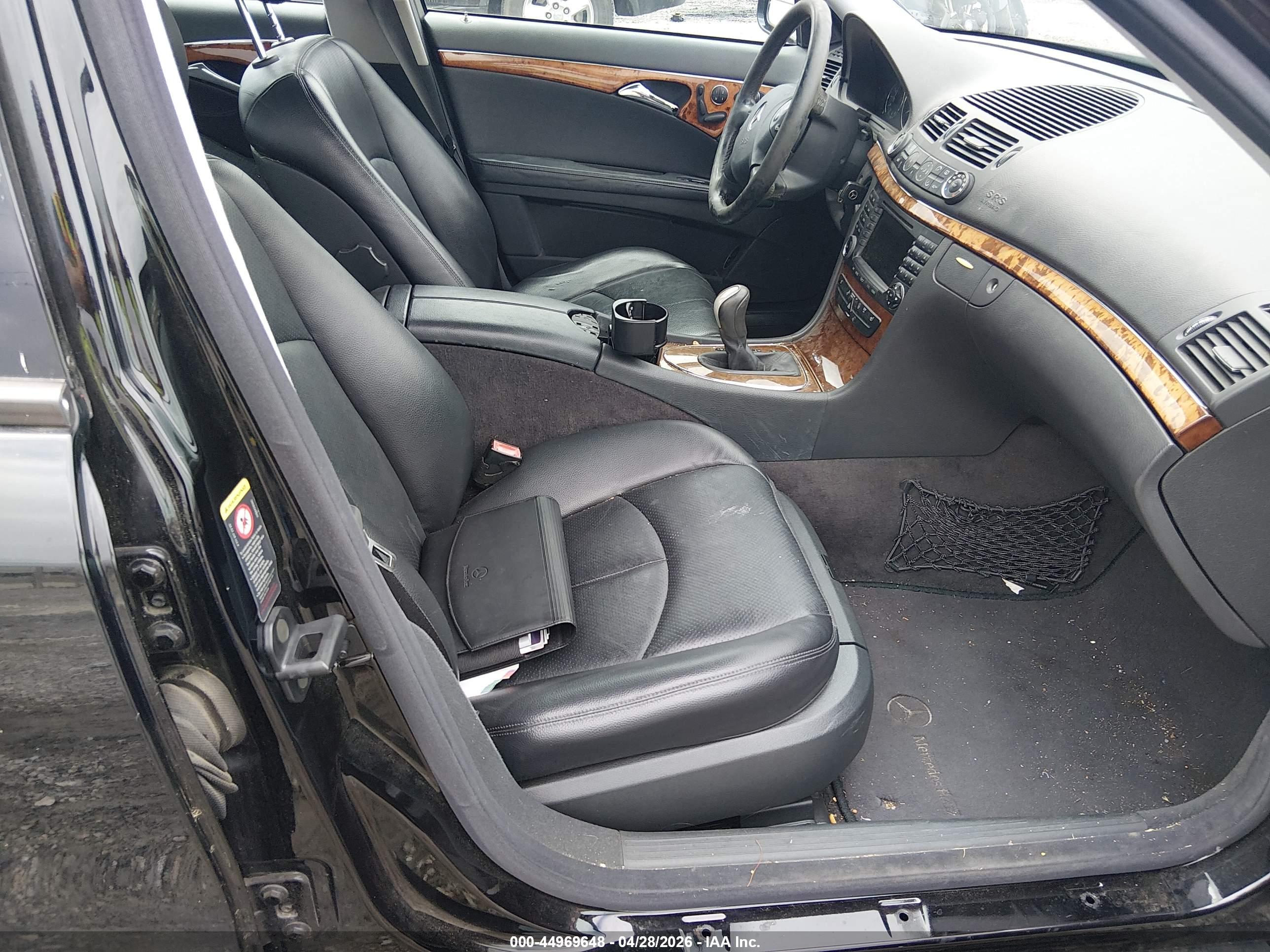 MERCEDES-BENZ E image 5