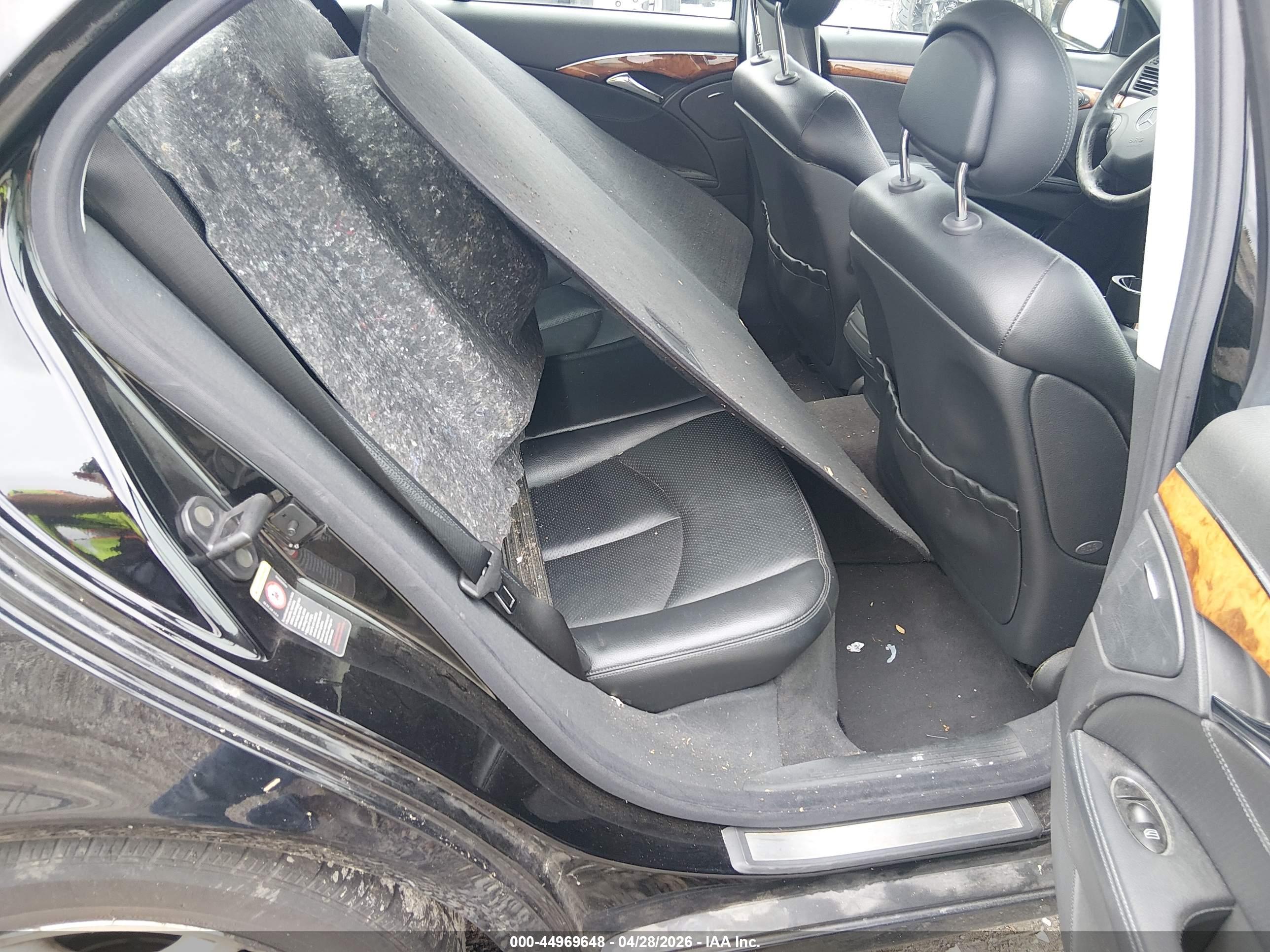 MERCEDES-BENZ E image 8