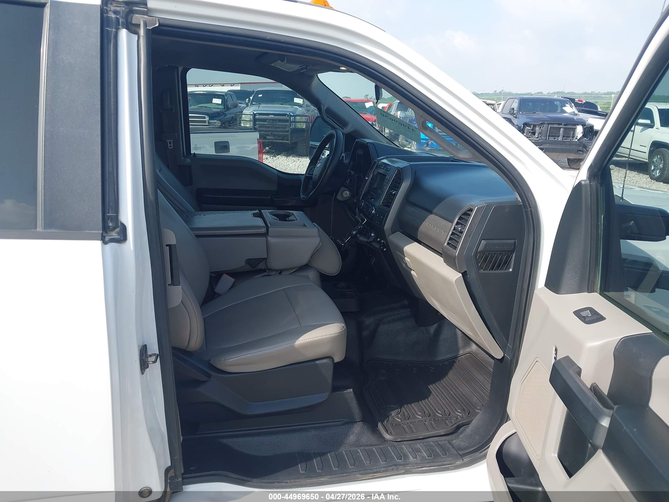 FORD F-350 image 5