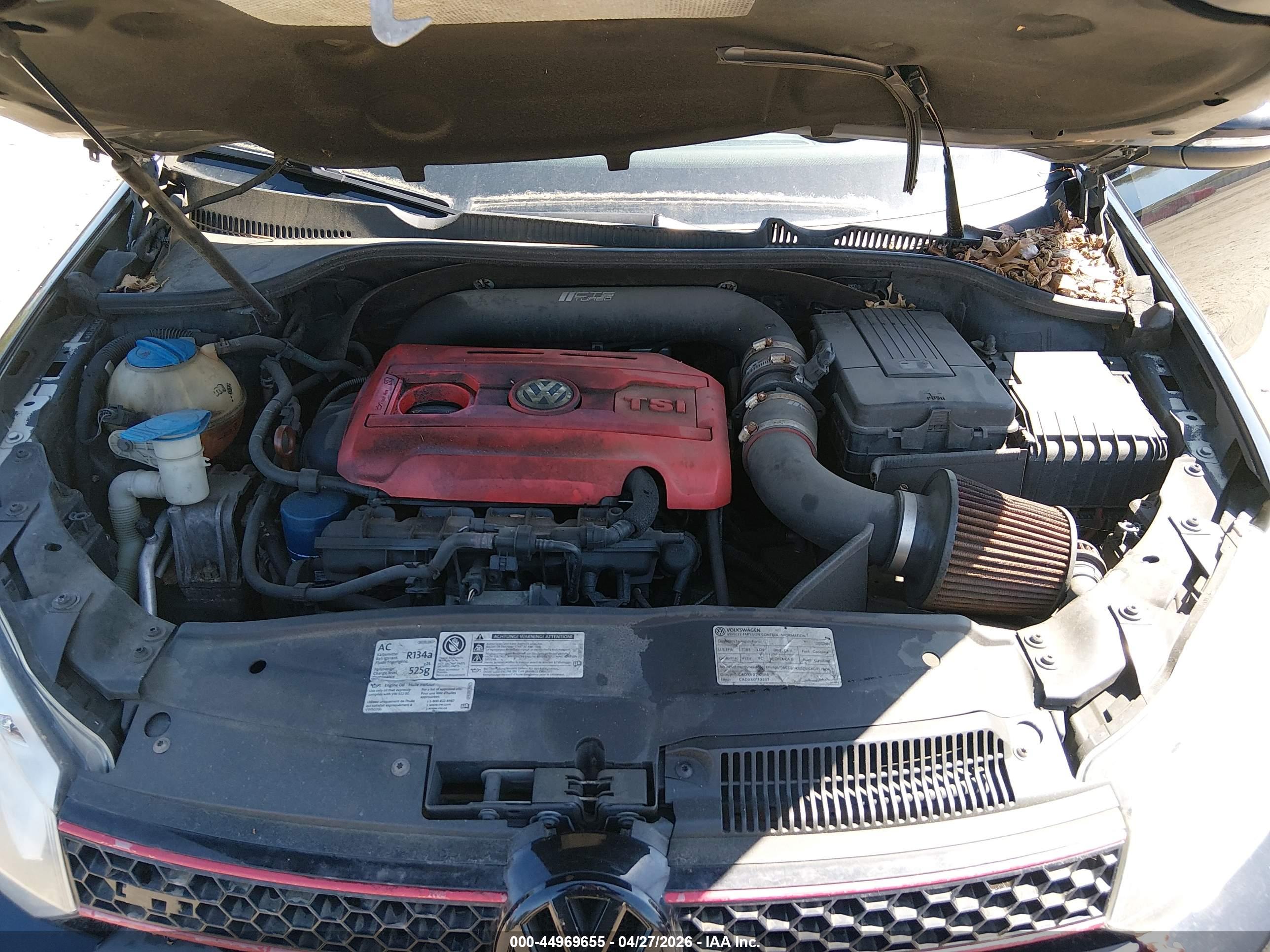 VOLKSWAGEN GTI image 10