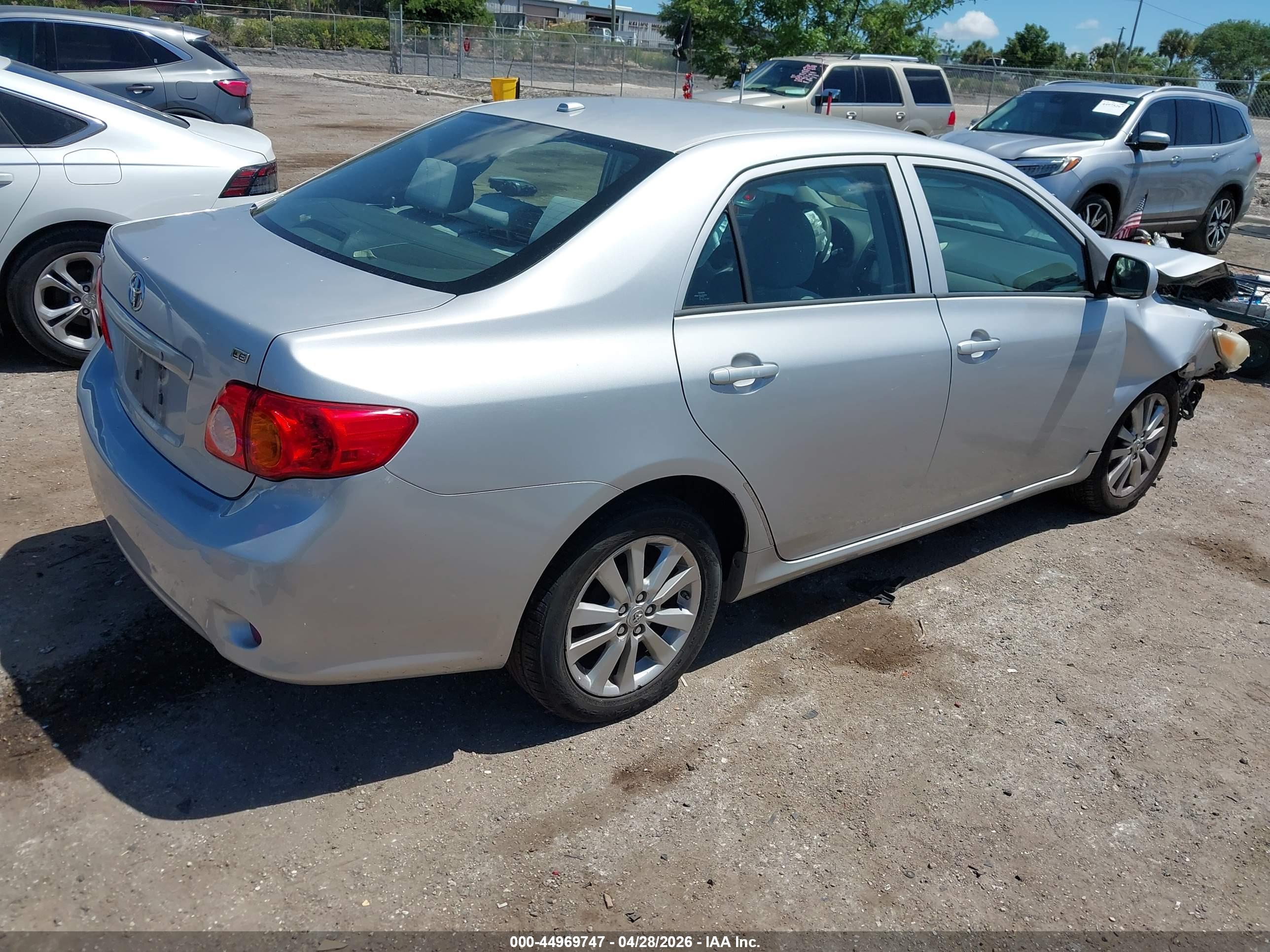 TOYOTA COROLLA image 4