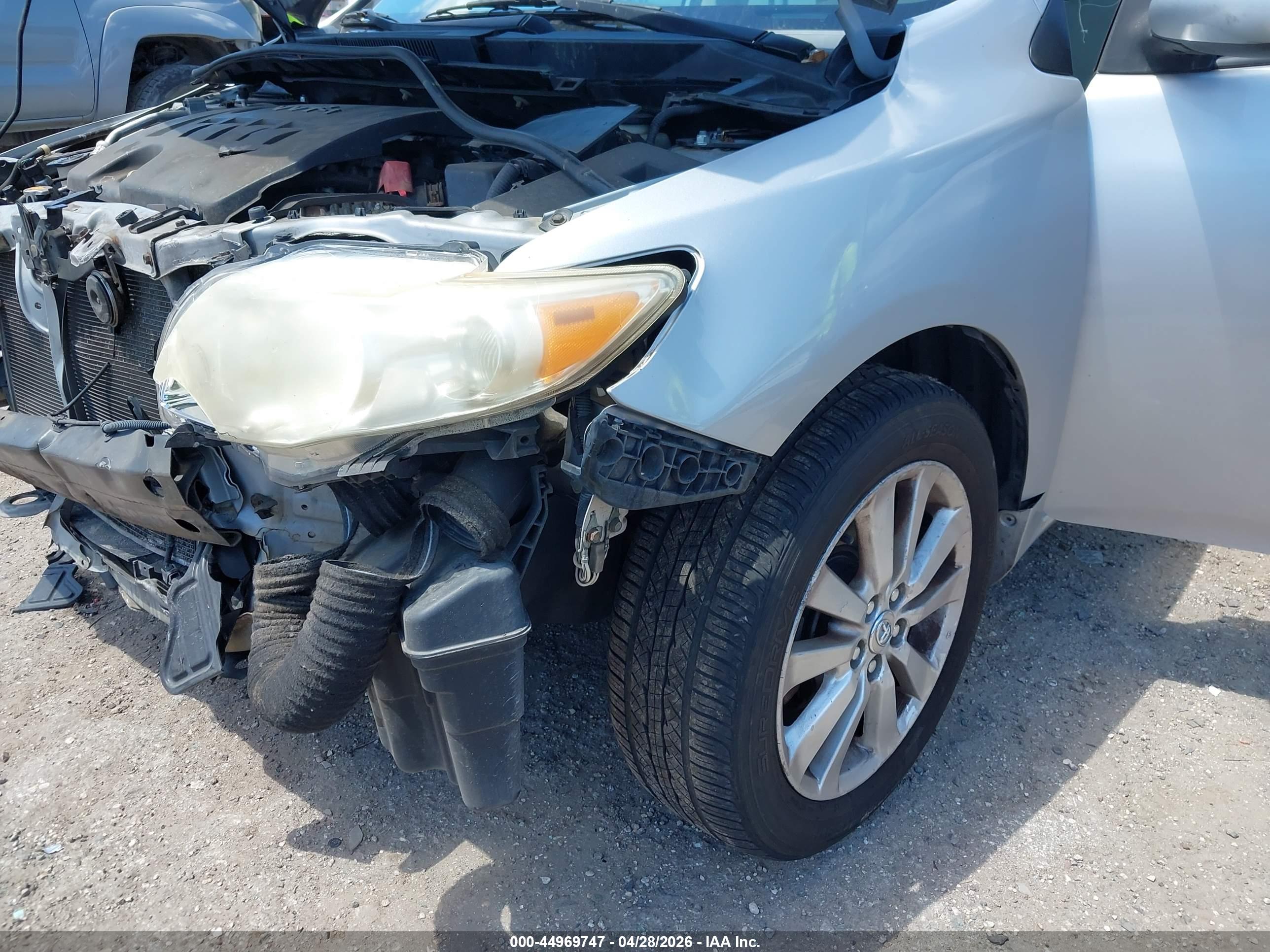TOYOTA COROLLA image 6