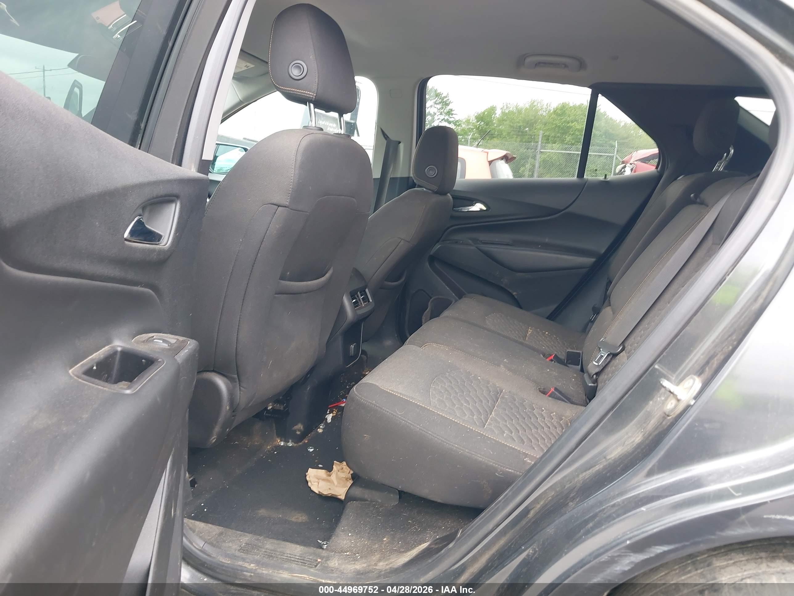 CHEVROLET EQUINOX image 8