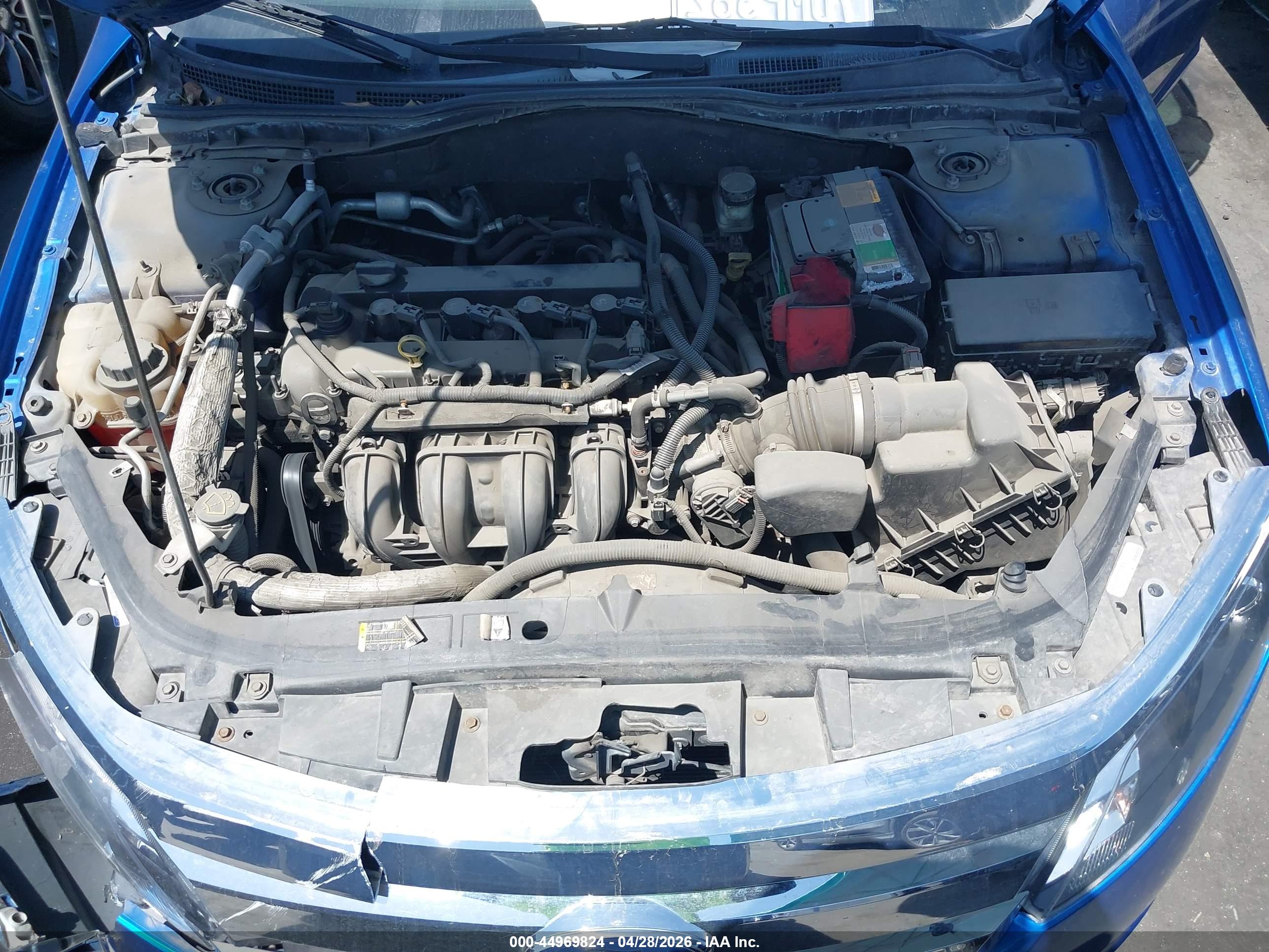 FORD FUSION image 10