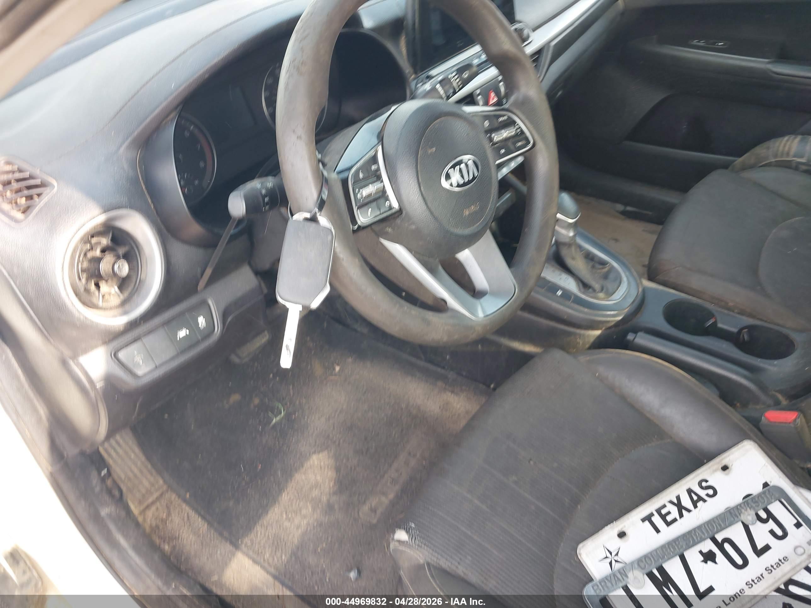 KIA FORTE image 11