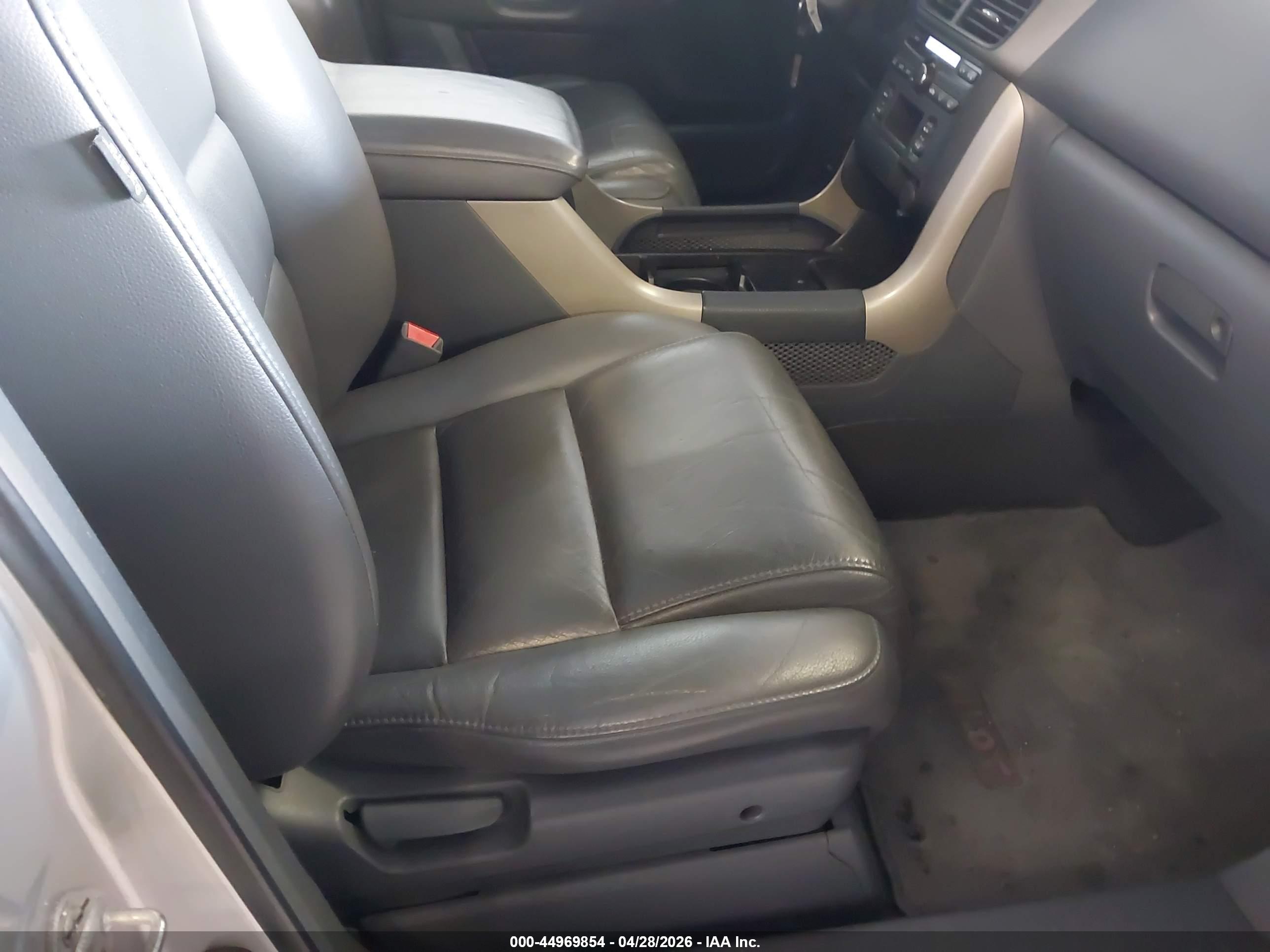 HONDA PILOT image 5