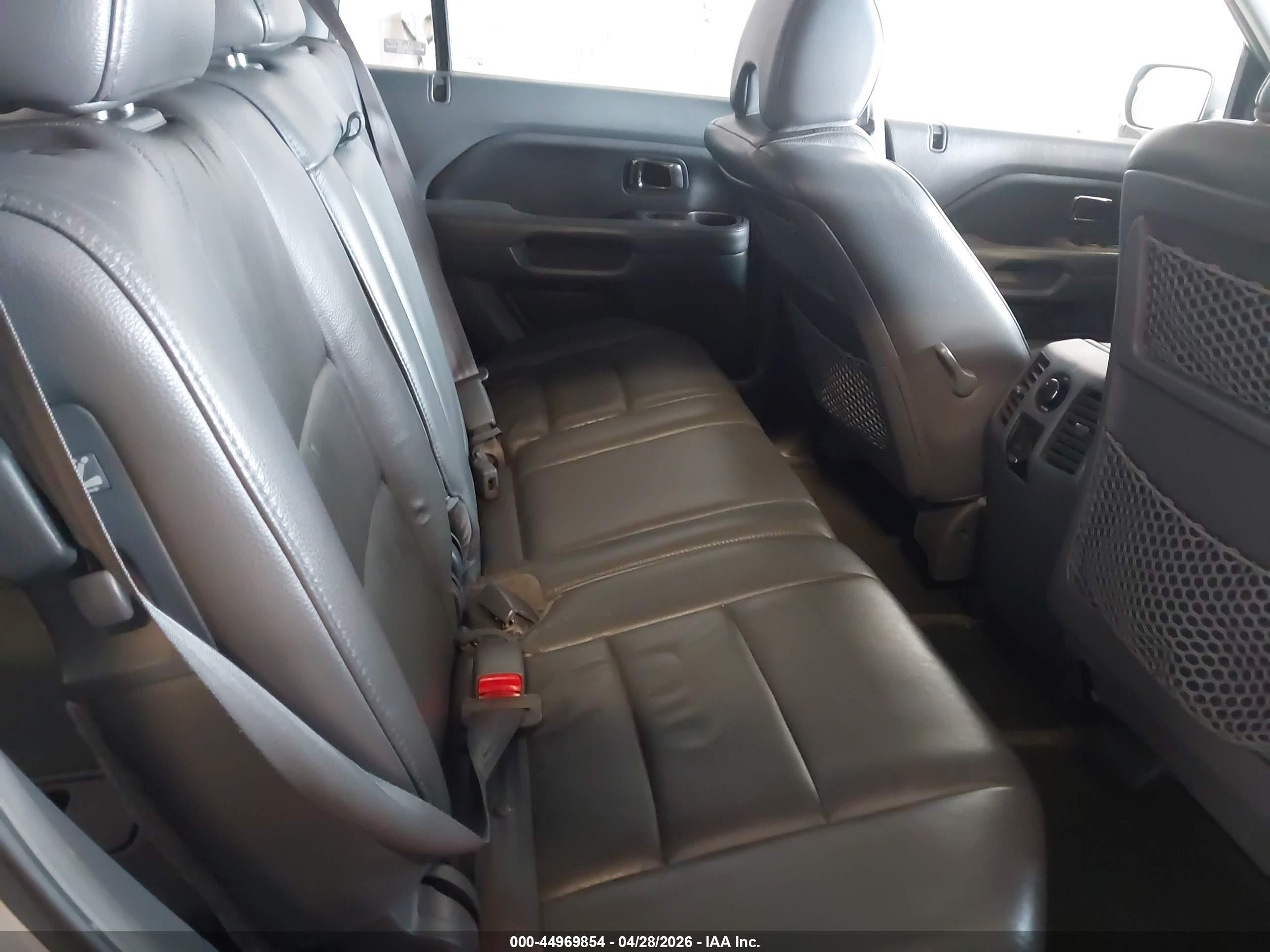 HONDA PILOT image 8