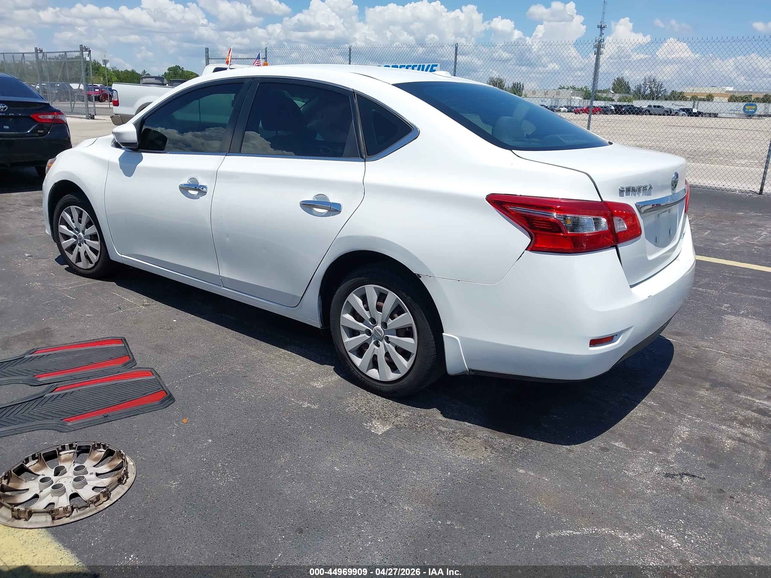 NISSAN SENTRA image 3