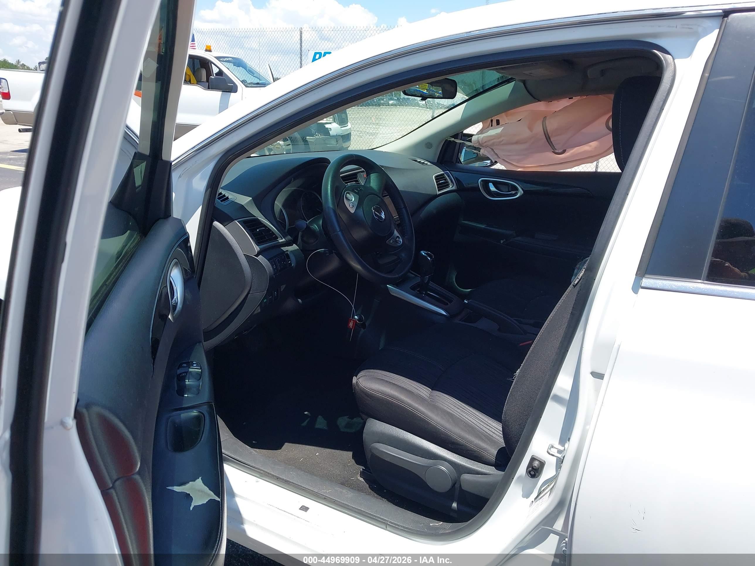 NISSAN SENTRA image 5