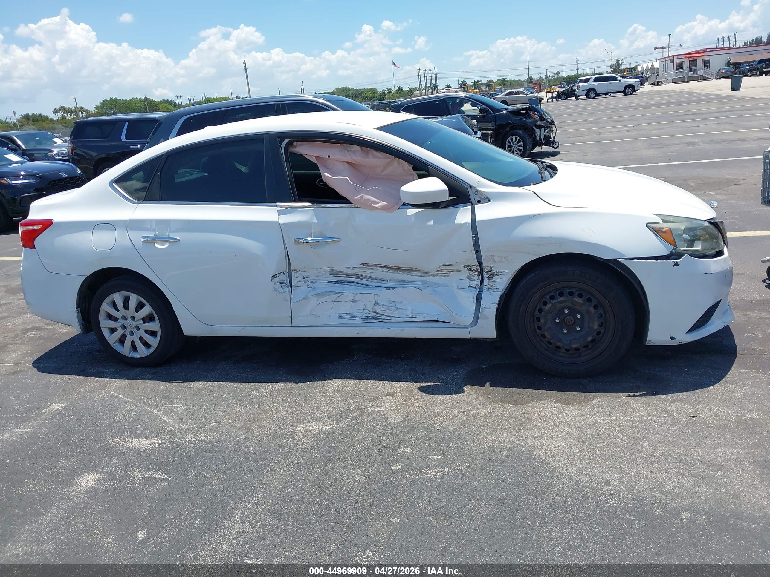 NISSAN SENTRA image 6