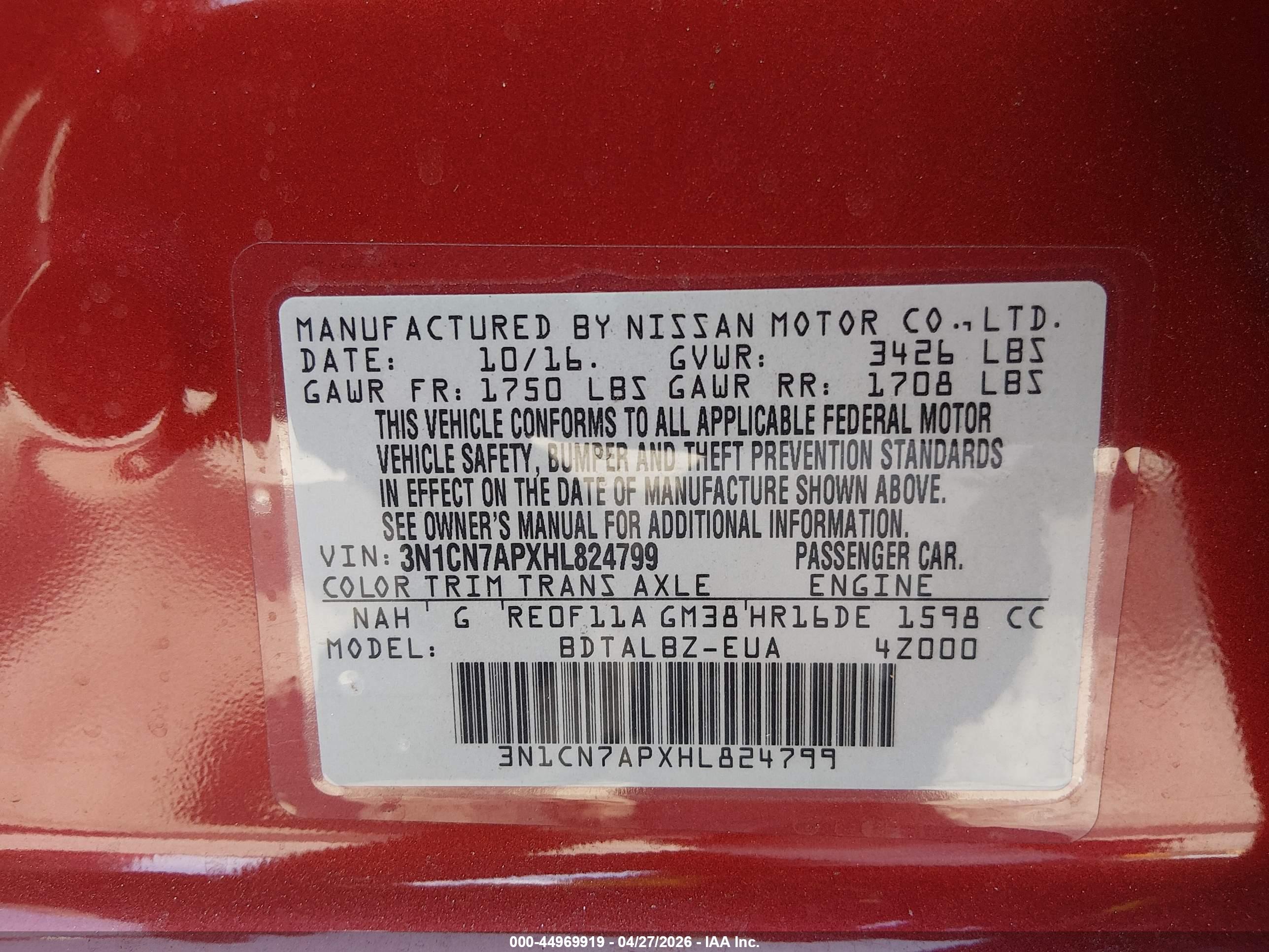 NISSAN VERSA image 9