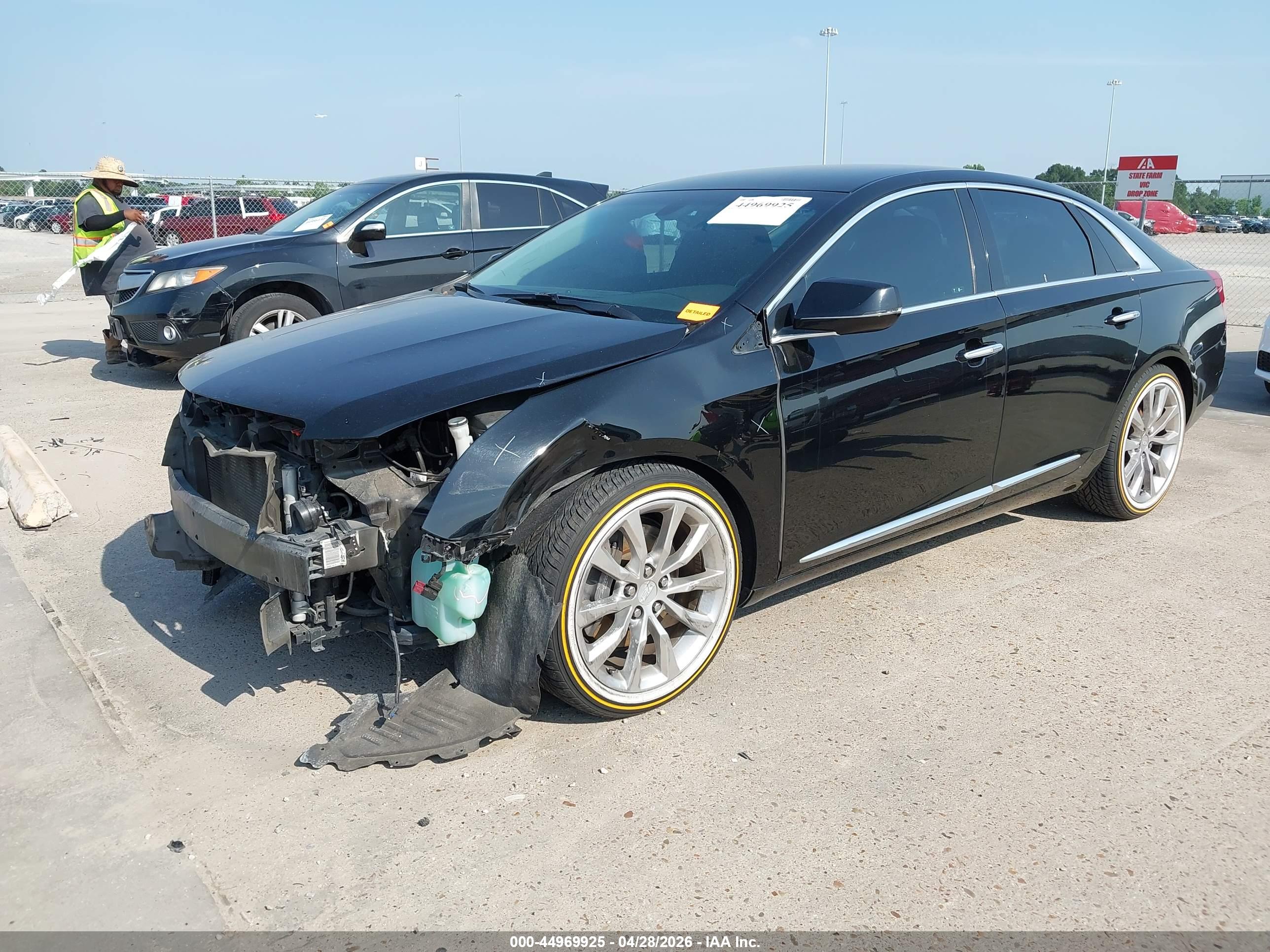CADILLAC XTS image 2