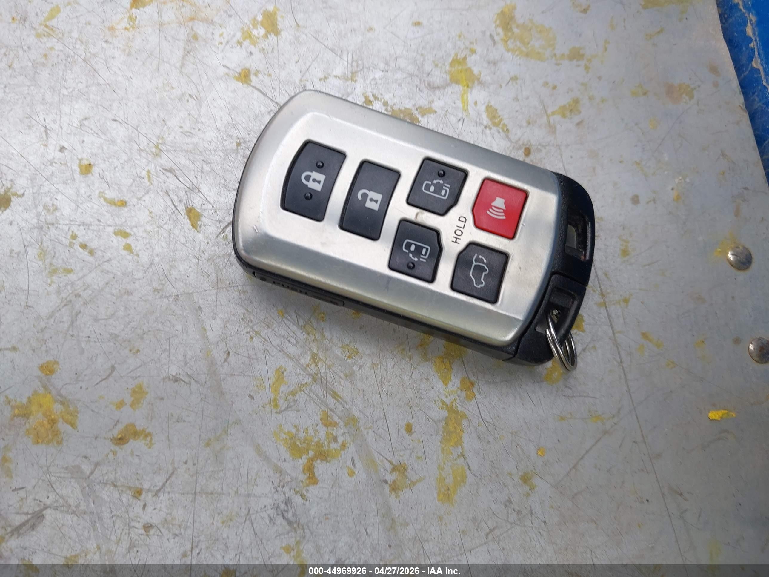 TOYOTA SIENNA image 11