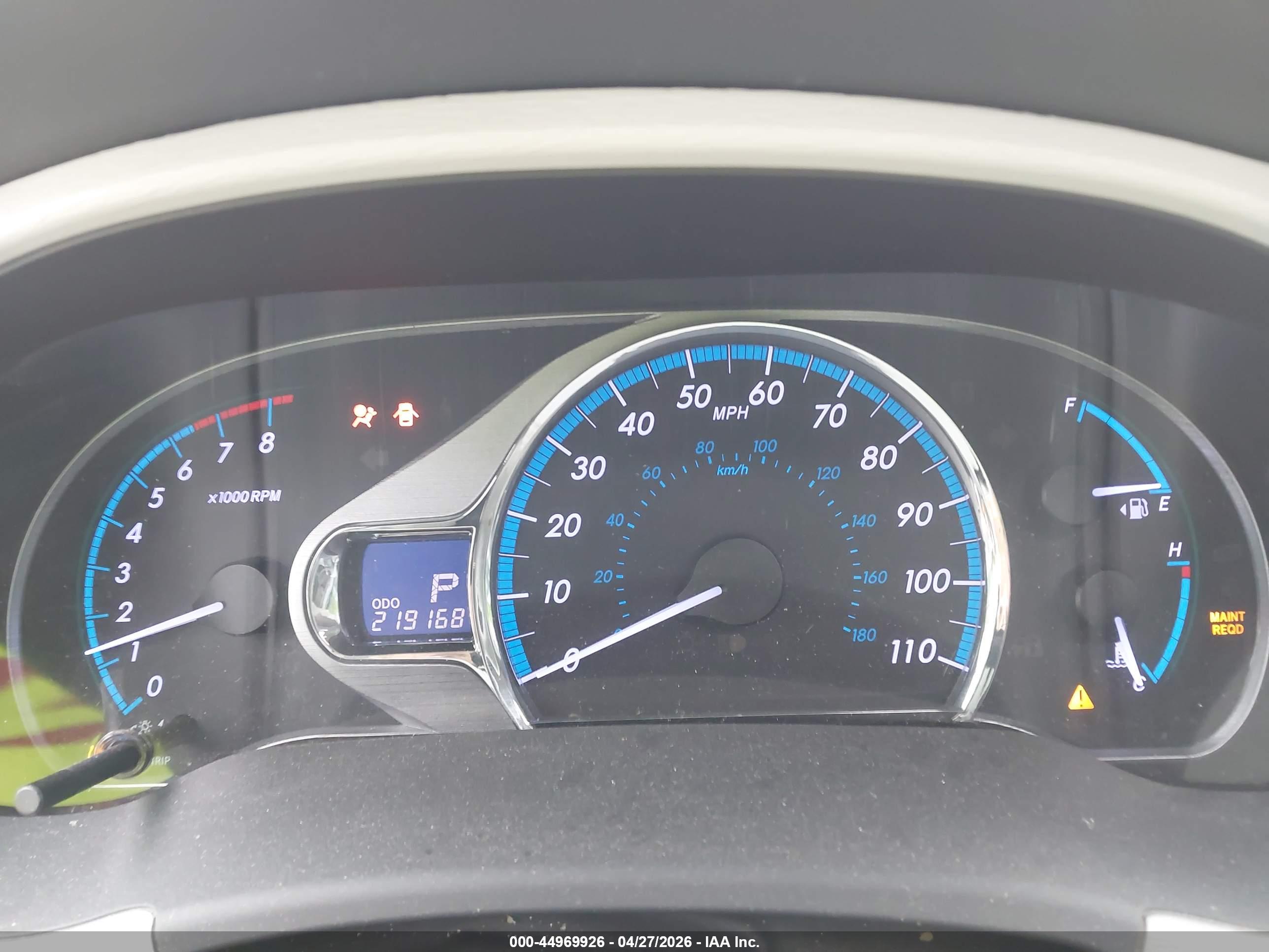 TOYOTA SIENNA image 7