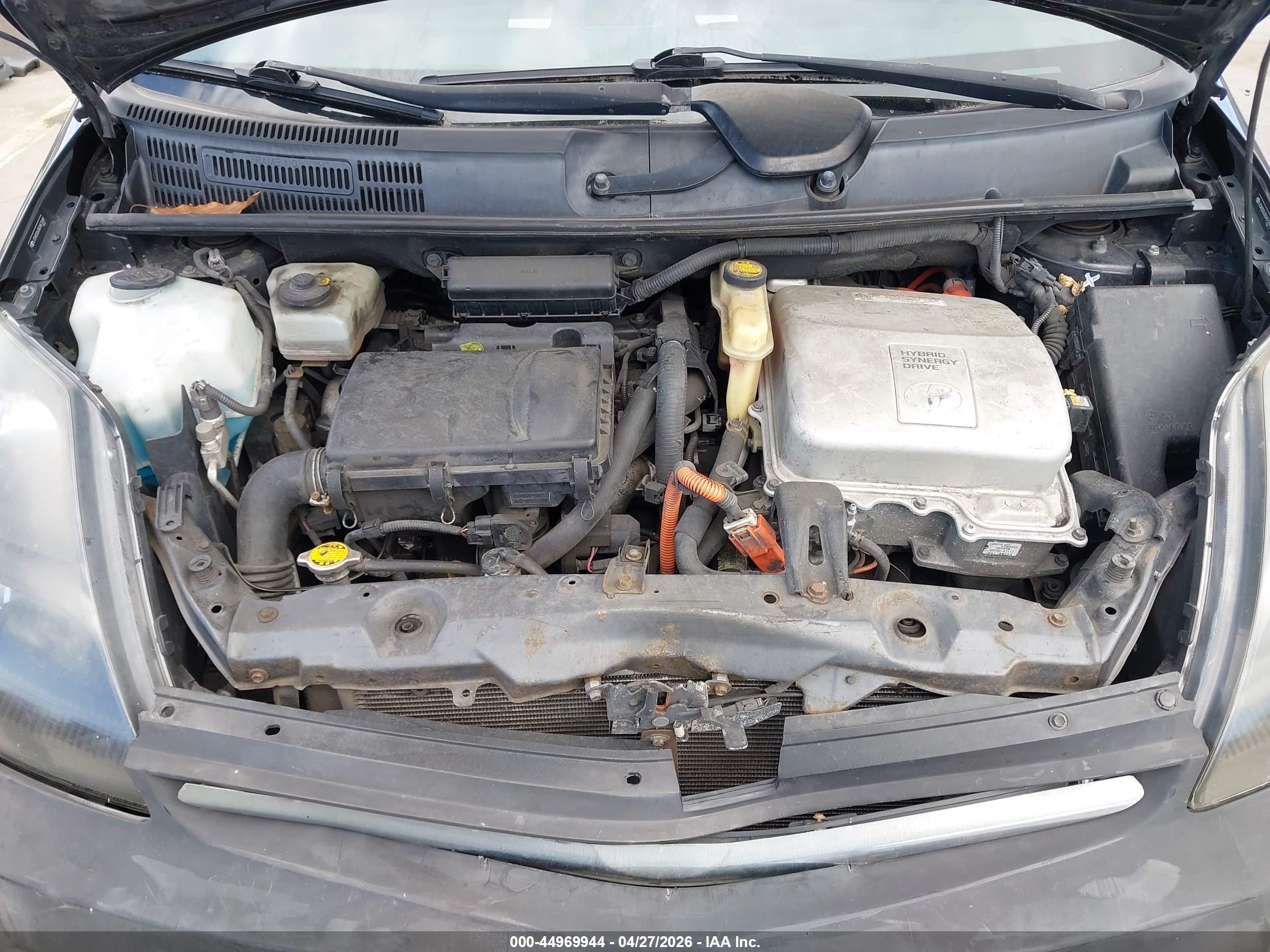 TOYOTA PRIUS image 10