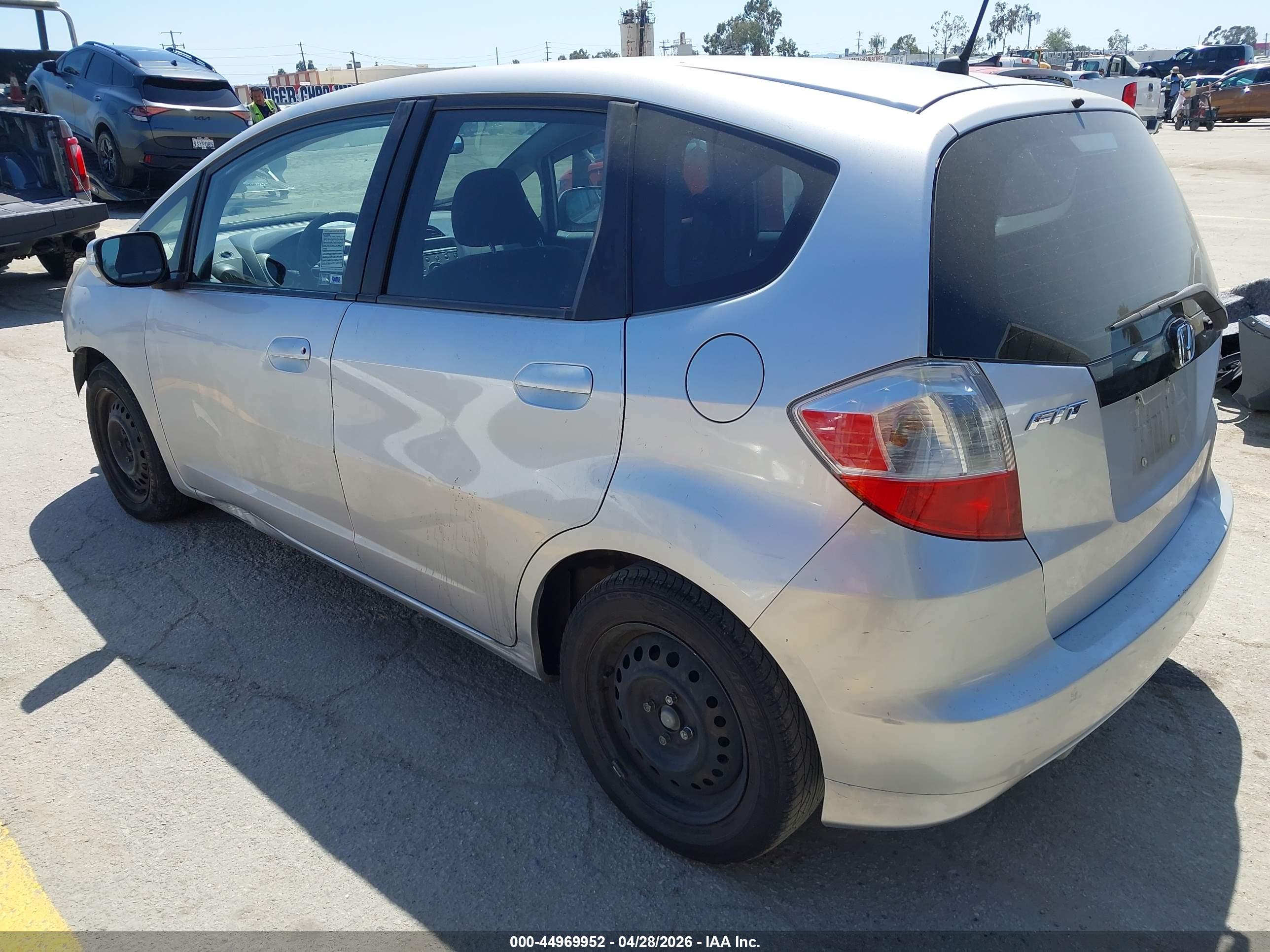 HONDA FIT image 3